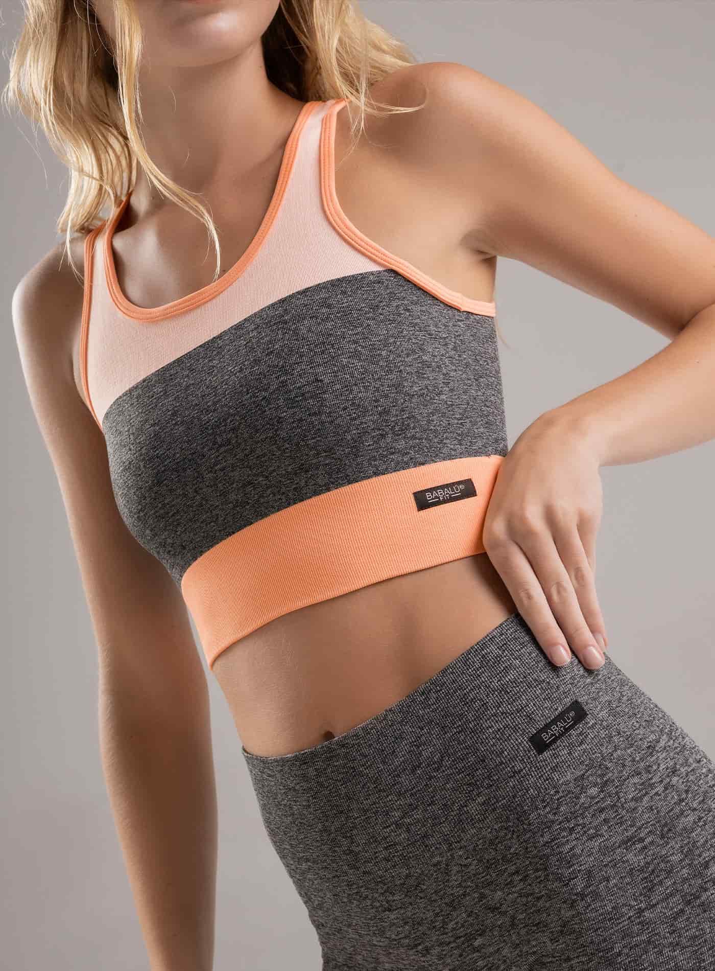 TOP DEPORTIVO SIN COSTURAS - PRECIO ESPECIAL - miniatura 1