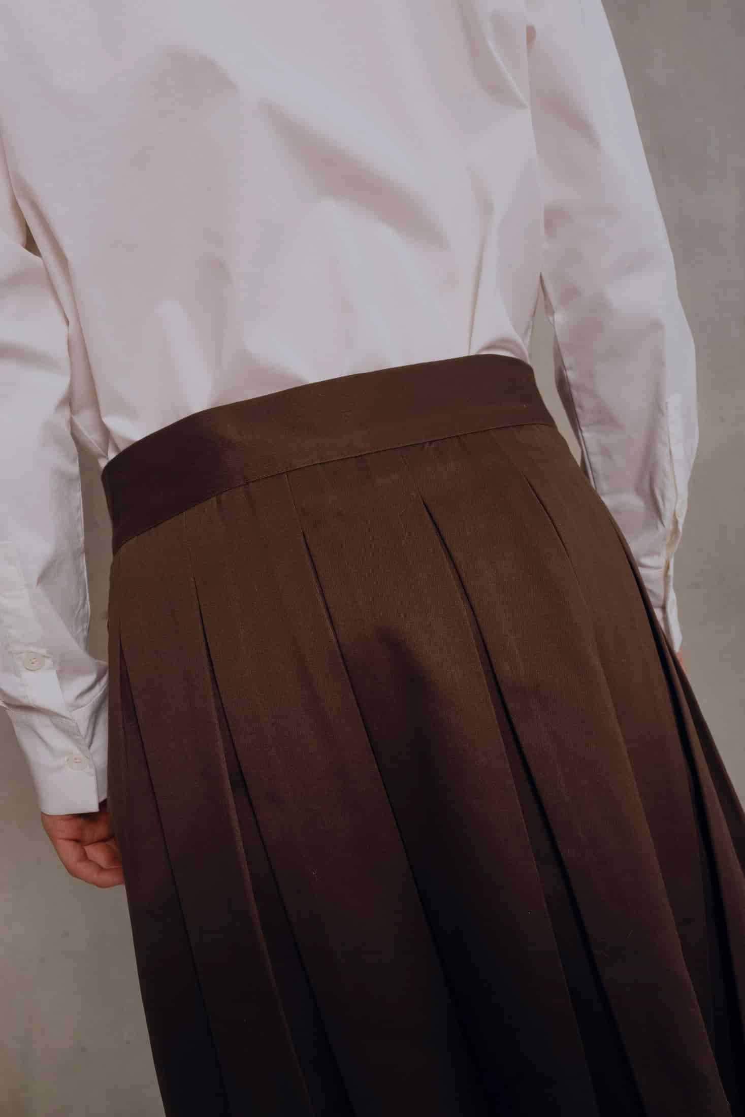 Brown Skirt Pant Man - miniatura 5