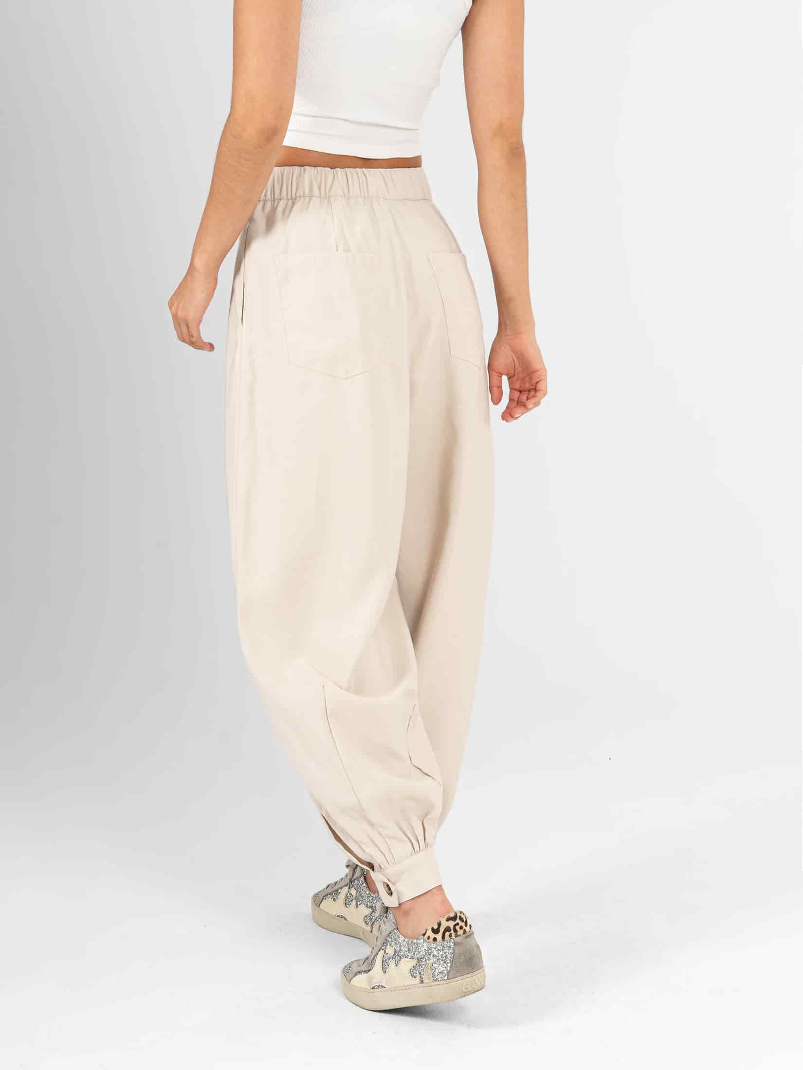 Ref: 0620539 Pantalón wide leg, tejido plano liviano, tiro alto, detalle en bota, tono arena - miniatura 2