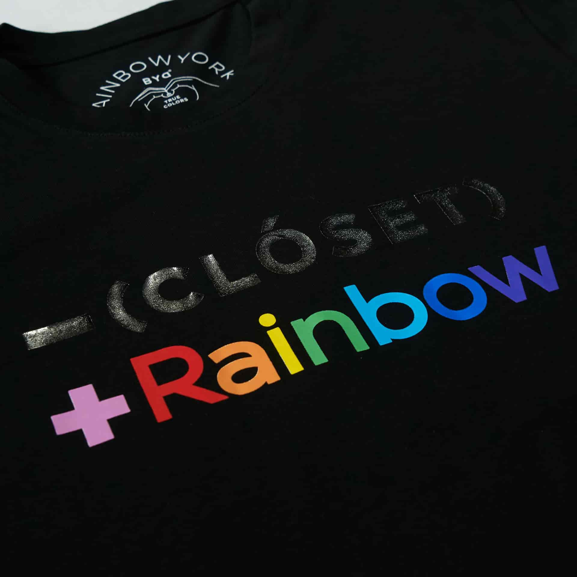 MENOS CLÓSET MÁS RAINBOW T-SHIRT - miniatura 2