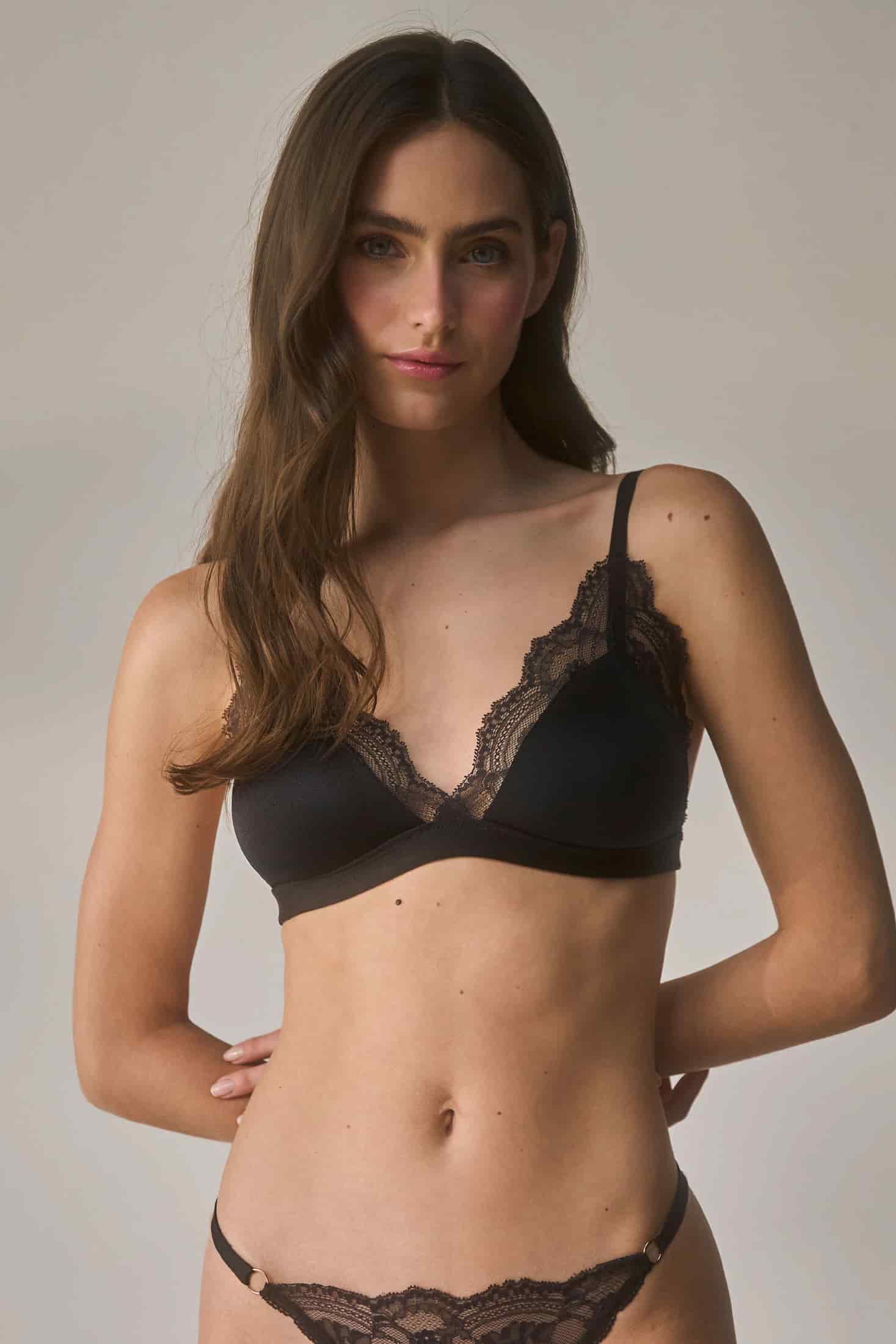 BRALETTE CON COPA ELLIPSE ADAPTABILIDAD NEGRO - miniatura 1