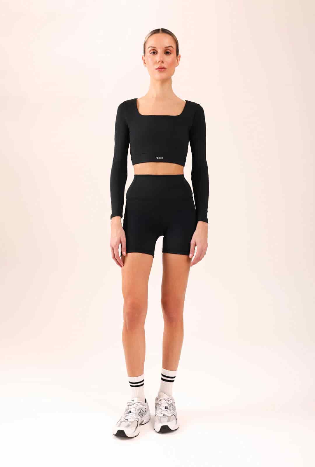 Short Deportivo Regina Black - miniatura 2