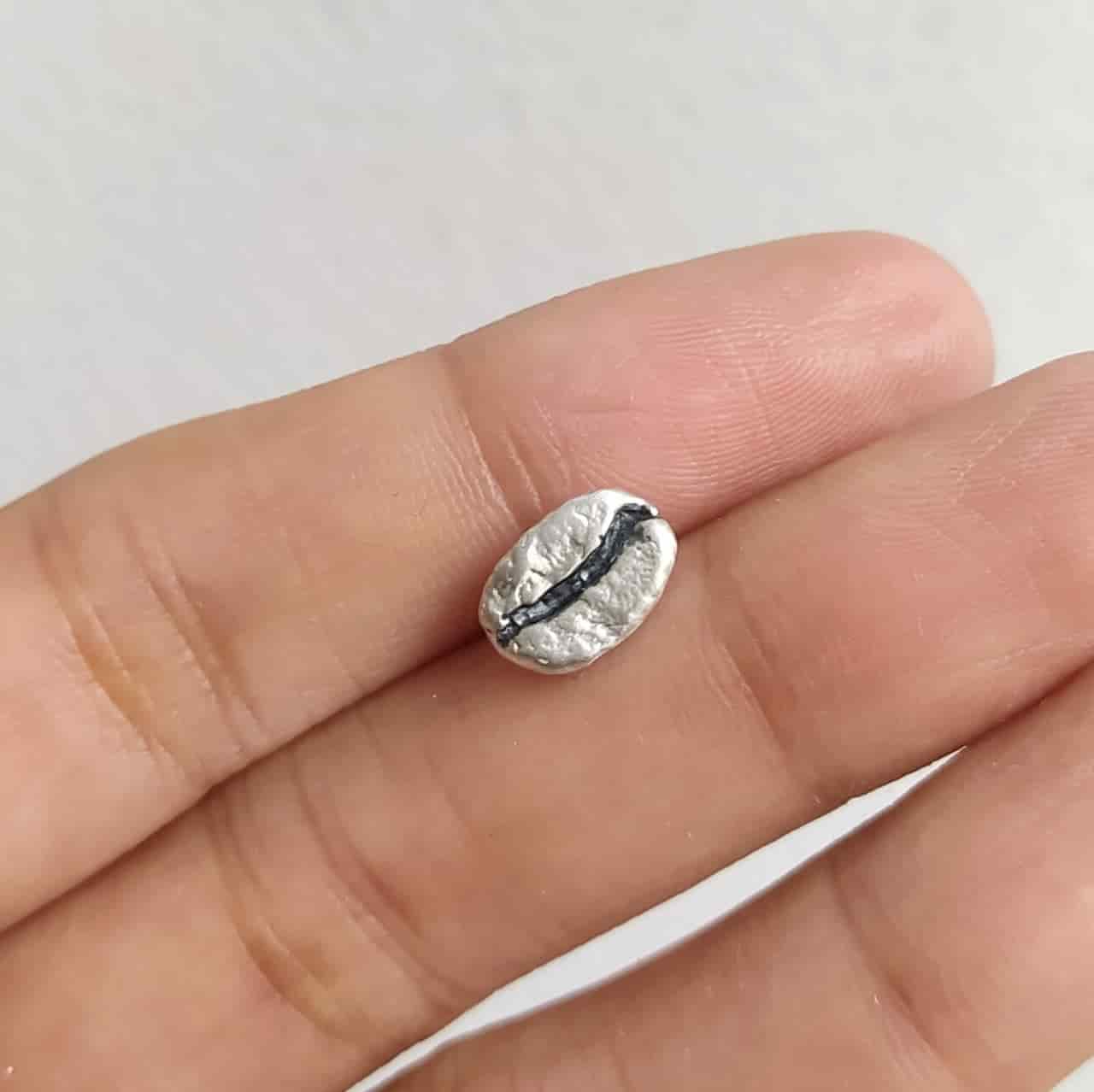 Pin Café Caturra en plata envejecida - miniatura 2