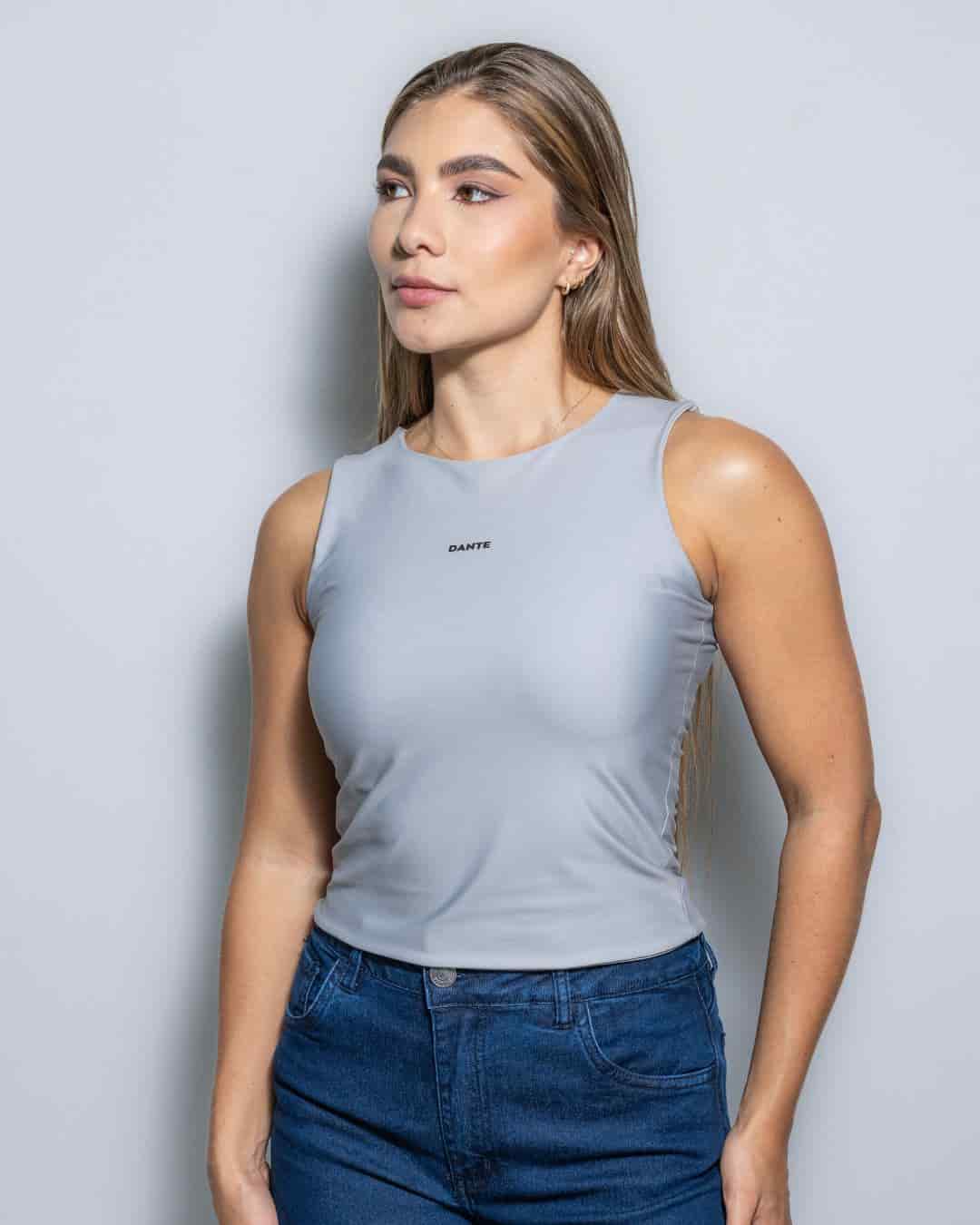 Top Antimanchas Gris Cuello Redondo - miniatura 1