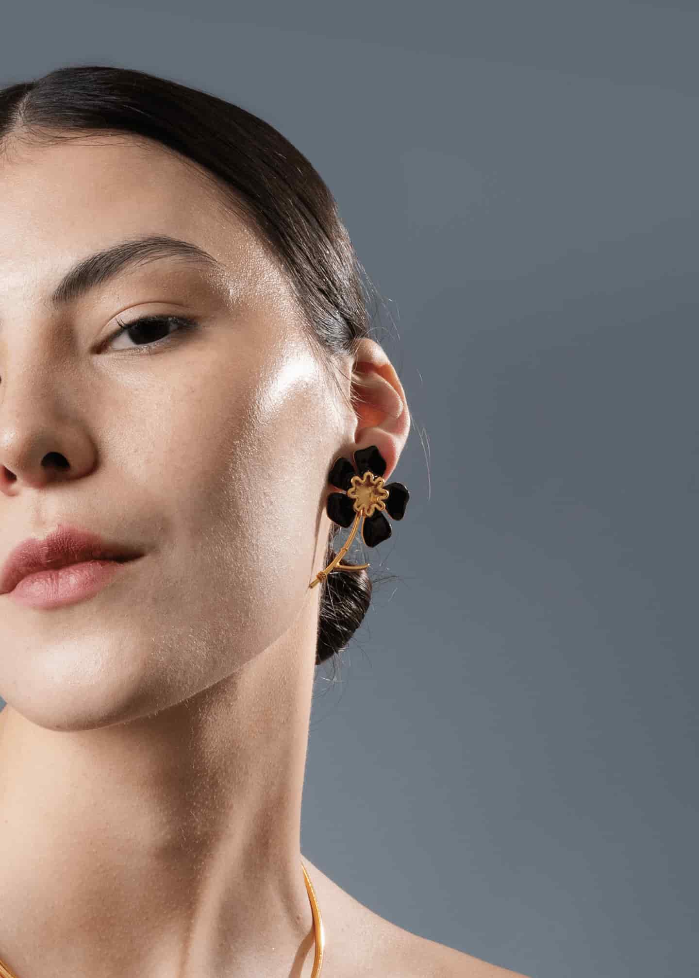 Aretes Aurora Asimetrico x Lyenzo Negros - miniatura 3