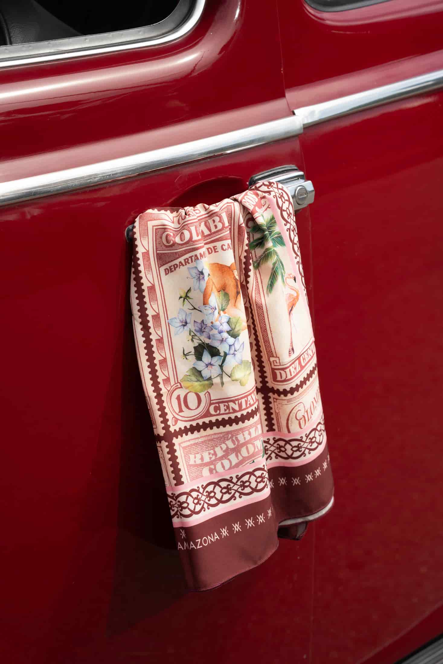 PAREO Burgundy Stamps Beach - miniatura 4