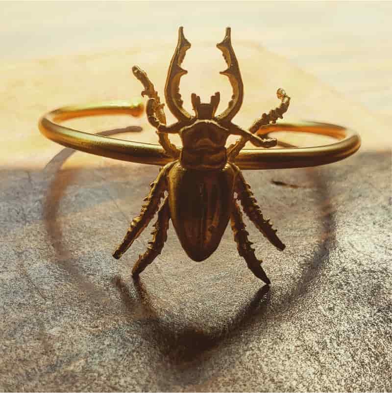 Brazalete con escarabajo grande - miniatura 3