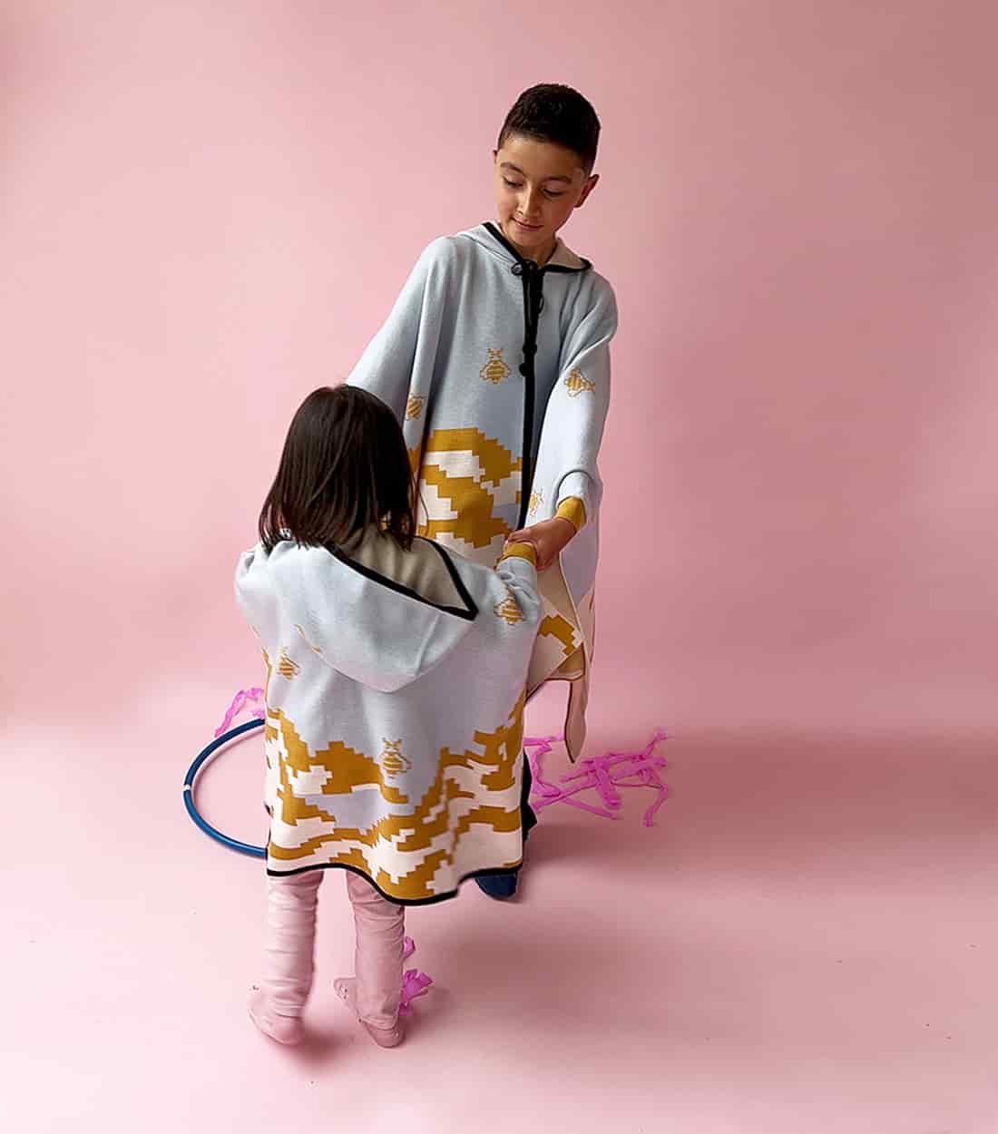 Mini Poncho Amanecer Mostaza - miniatura 2