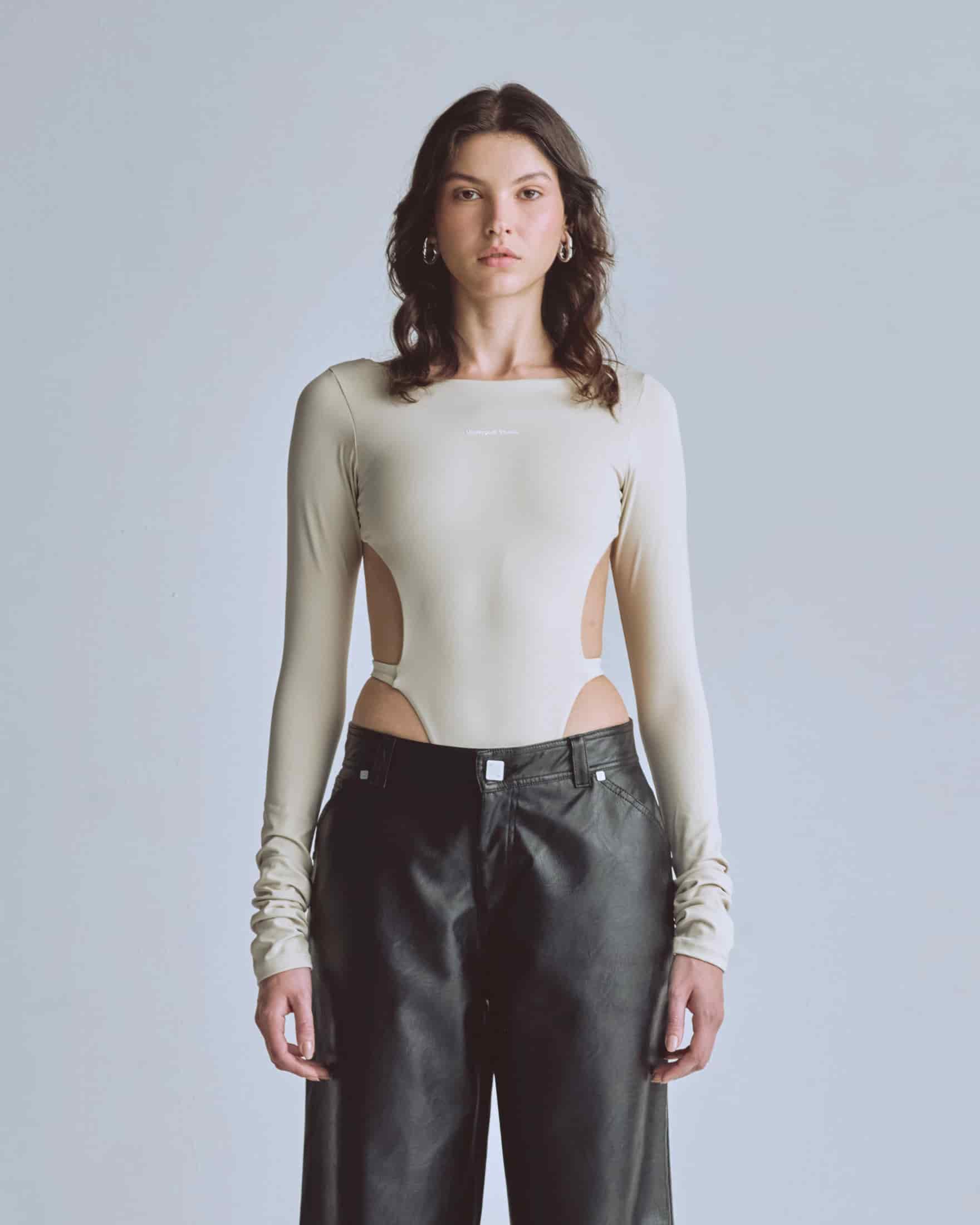 Basics Undergold Studio Backless Long Sleeve Body Cream - miniatura 2