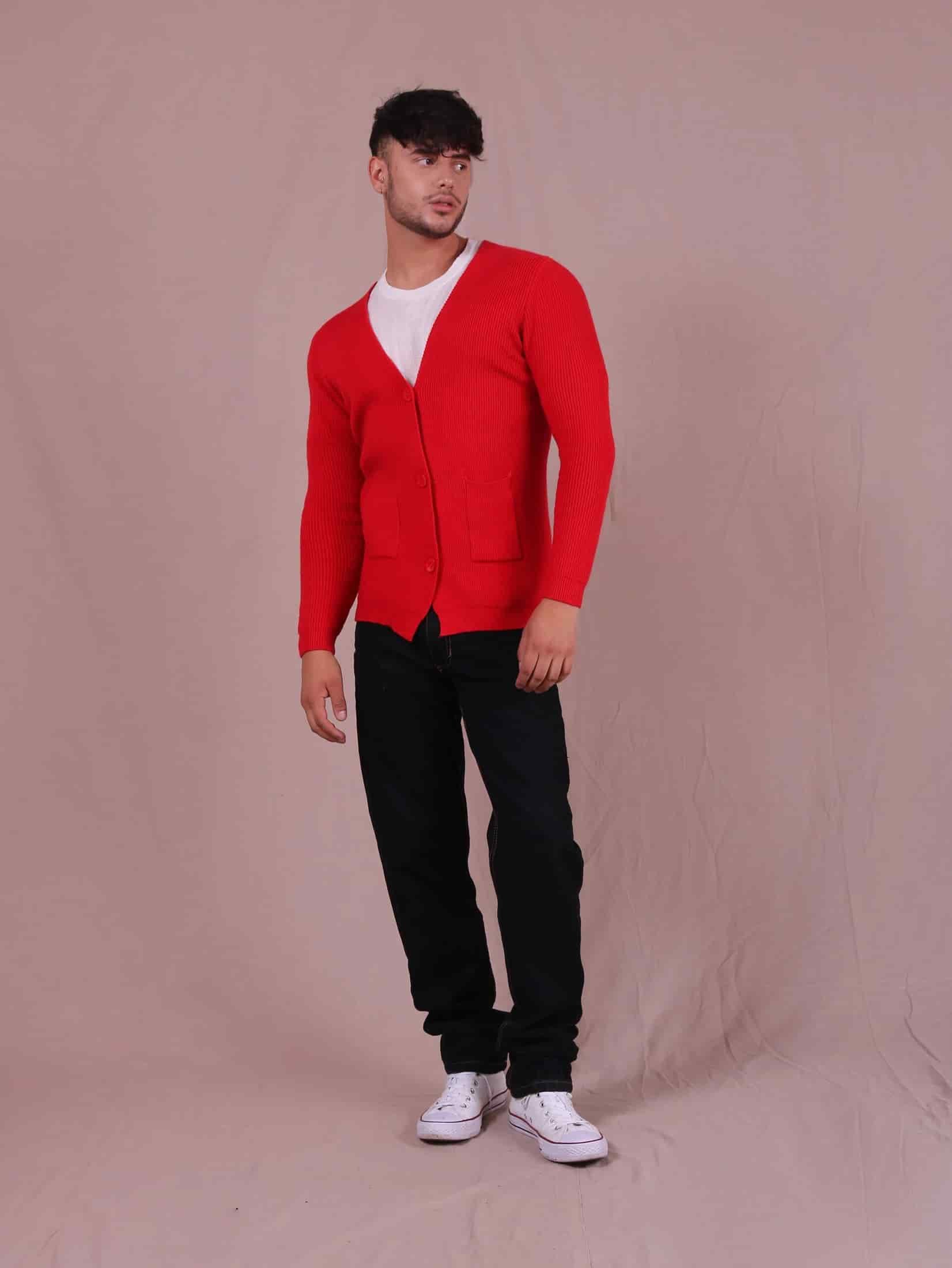 The red Sweater - miniatura 1