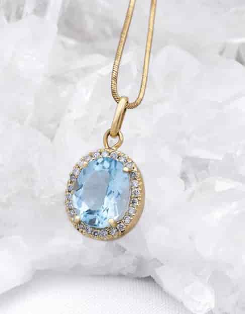 Dije Topacio Azul y Diamantes en Oro Amarillo 18K - miniatura 1