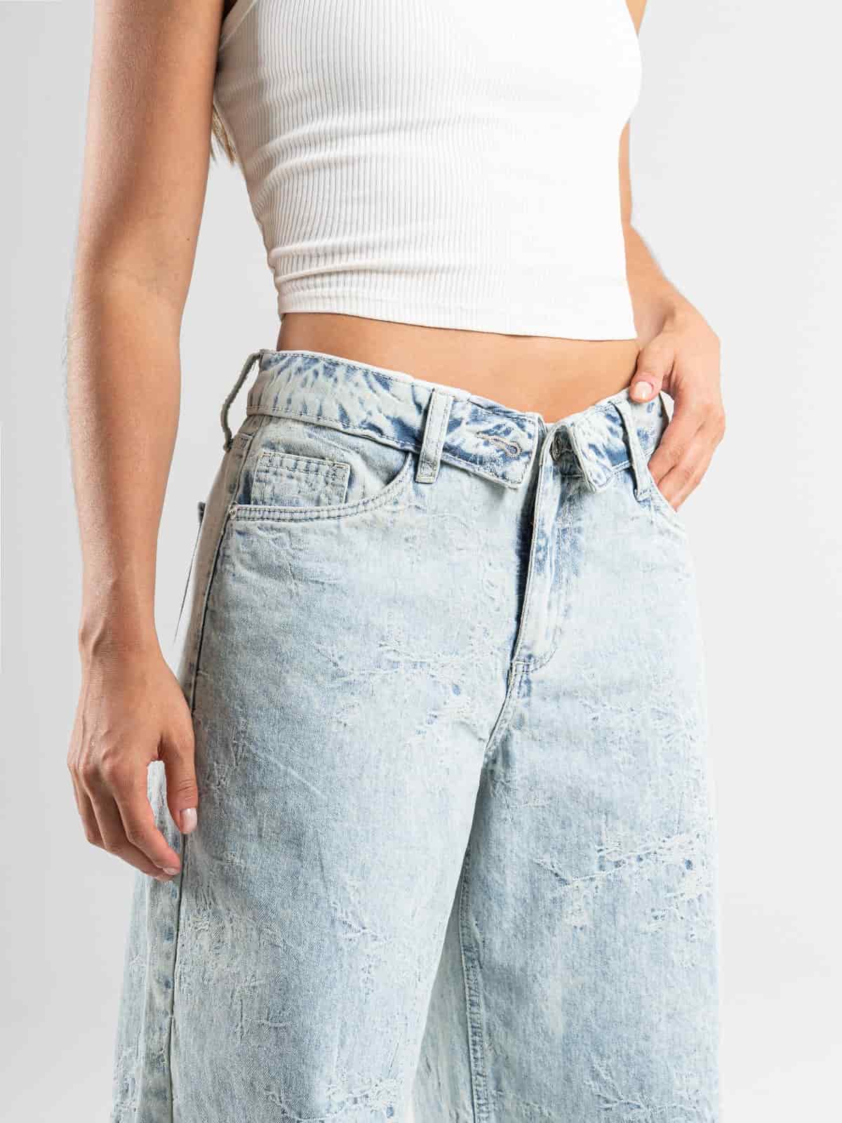 Ref: 066532 Jean wide leg, rígido, tiro medio, detalle en pretina, tono azul claro - miniatura 5