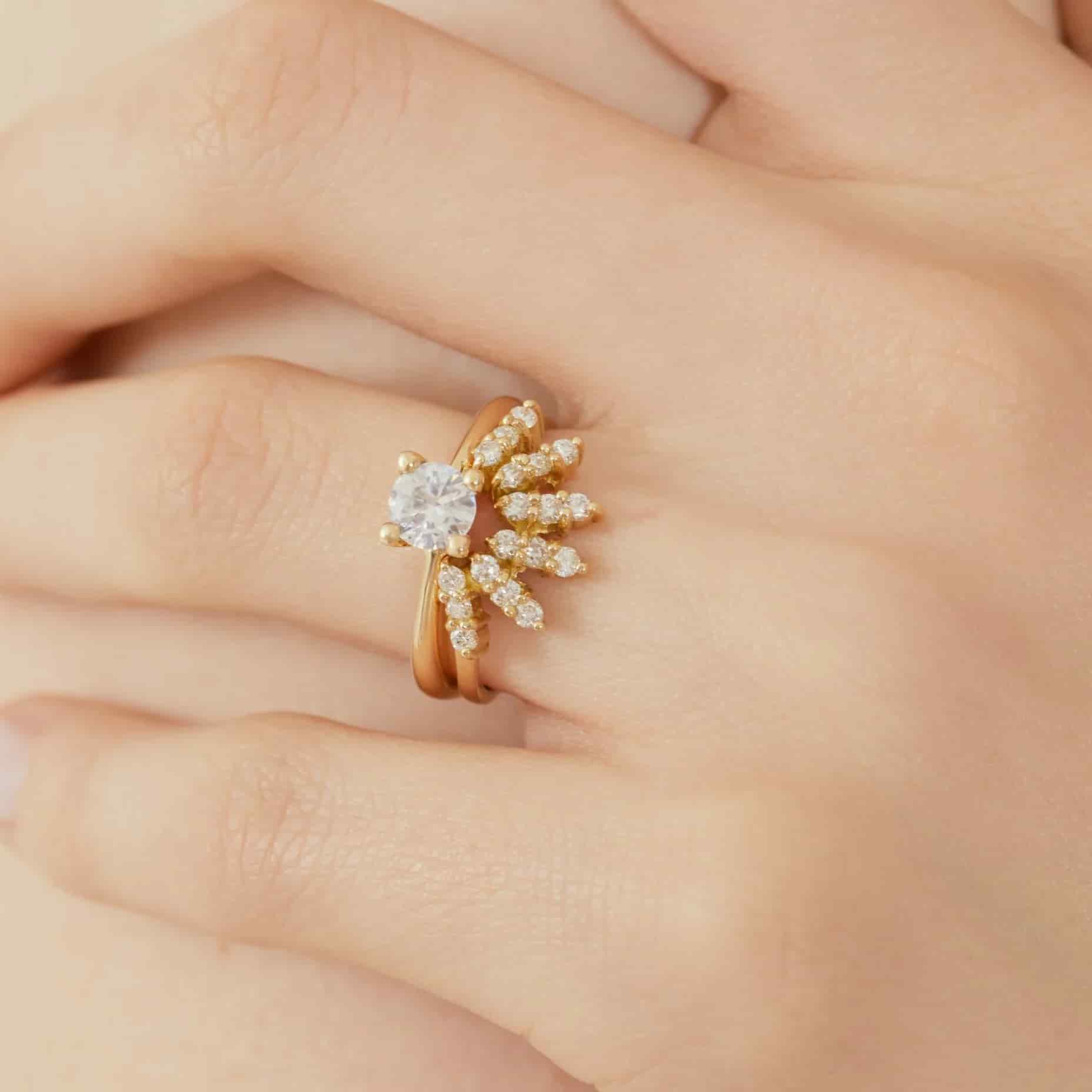 Anillo Cuatro uñas engagement ring - miniatura 7
