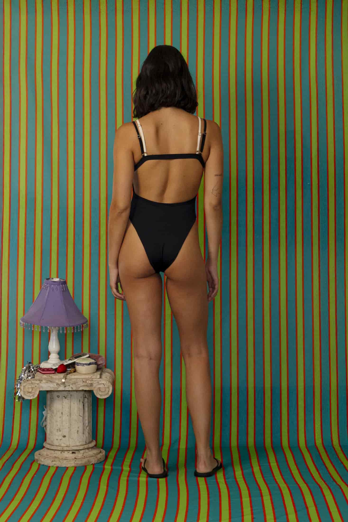 Loraine One Piece In Black - miniatura 7