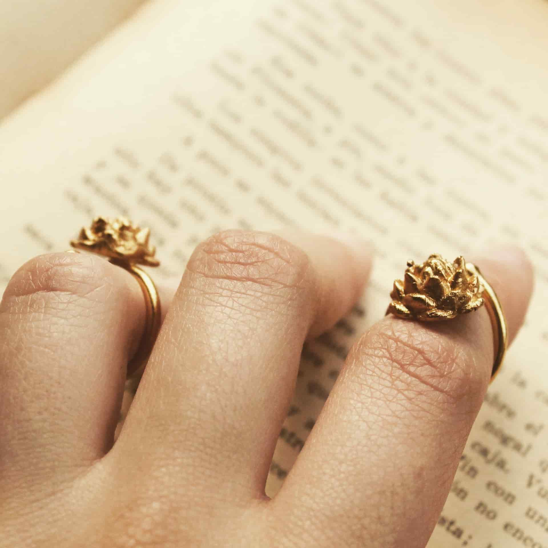 Anillo con flor de loto pequeña - miniatura 5