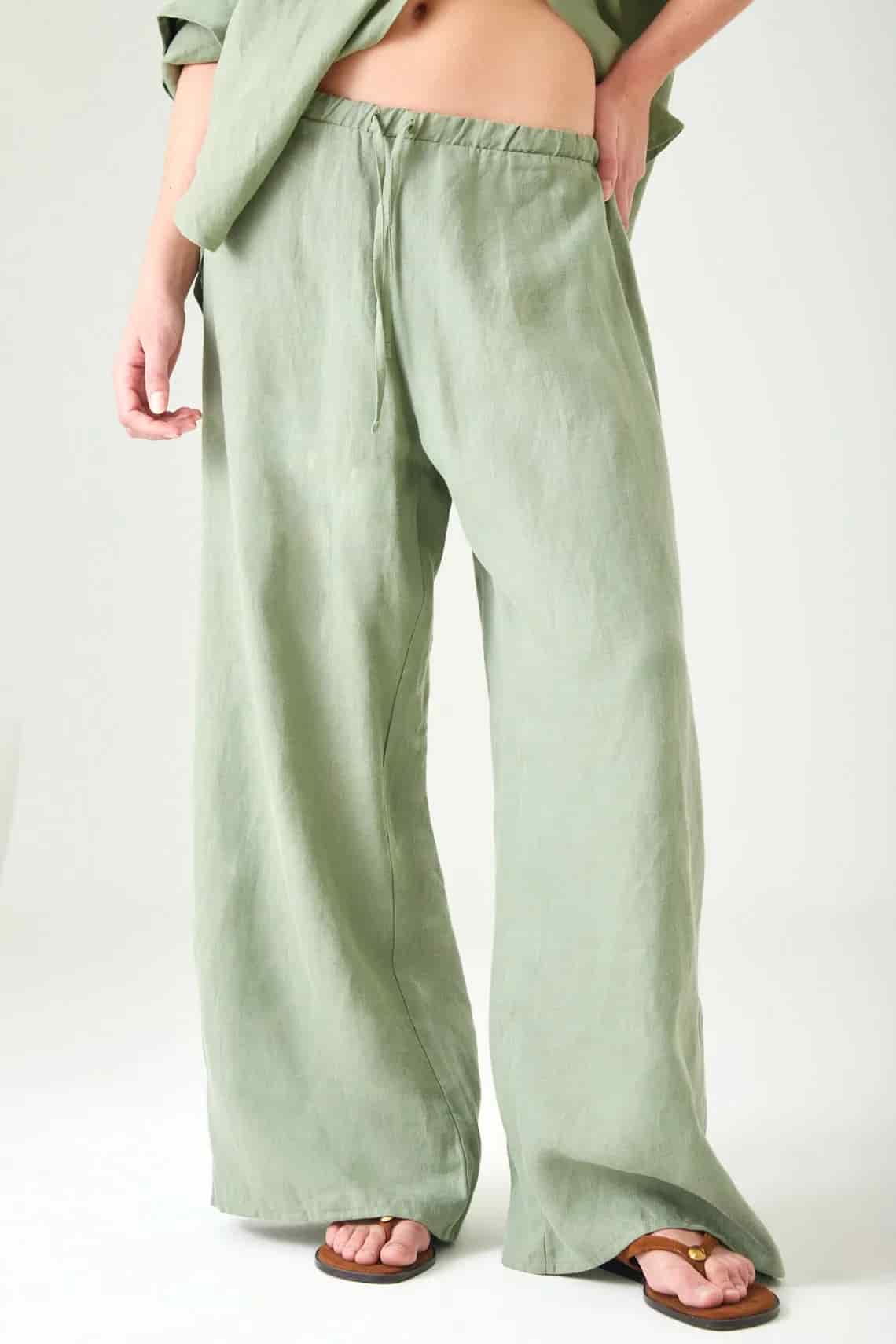 Pantalón pierna ancha con pretina elástica en lino verde salvia para mujer - miniatura 2
