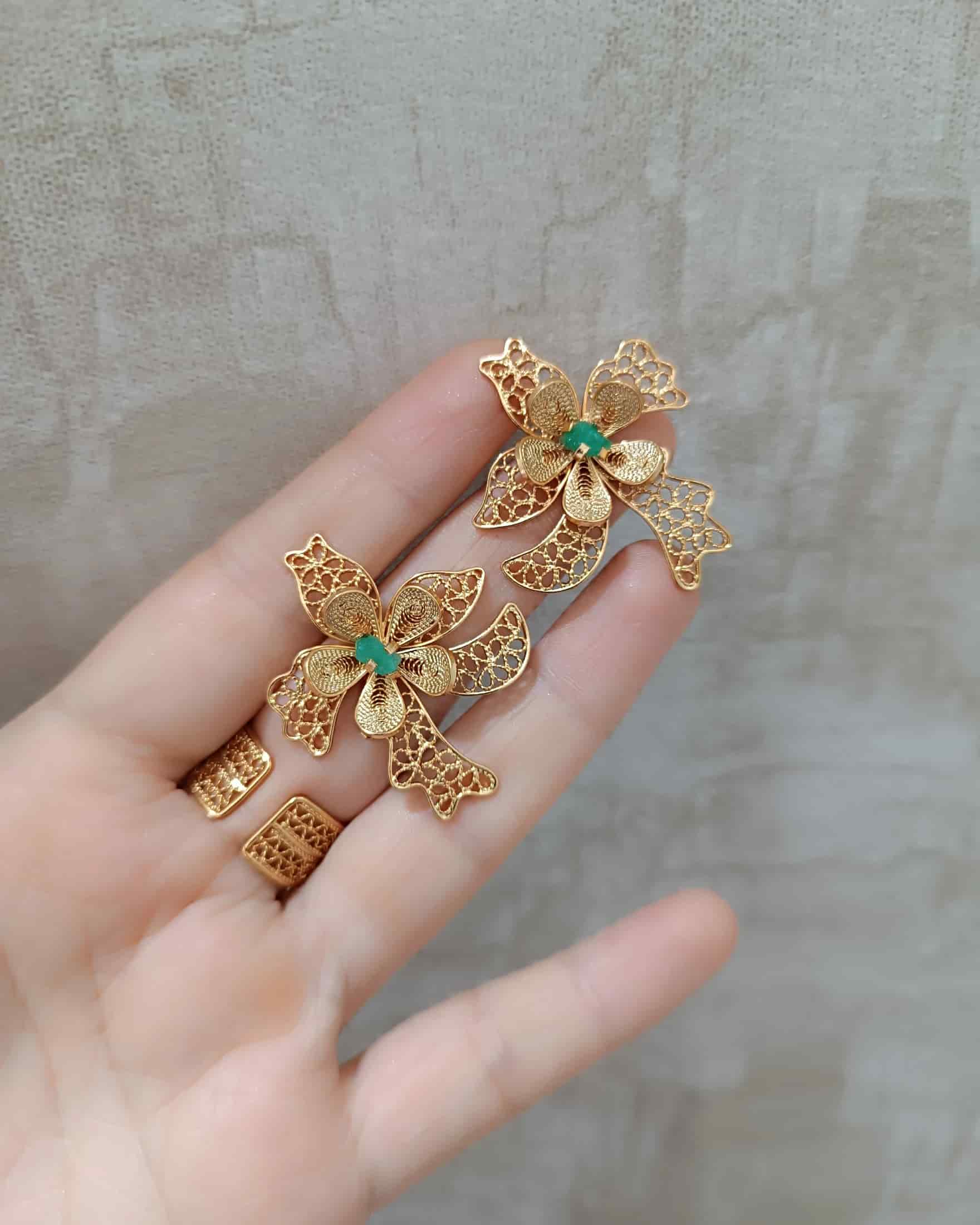 Aretes en filigrana orquídea y esmeralda - miniatura 3