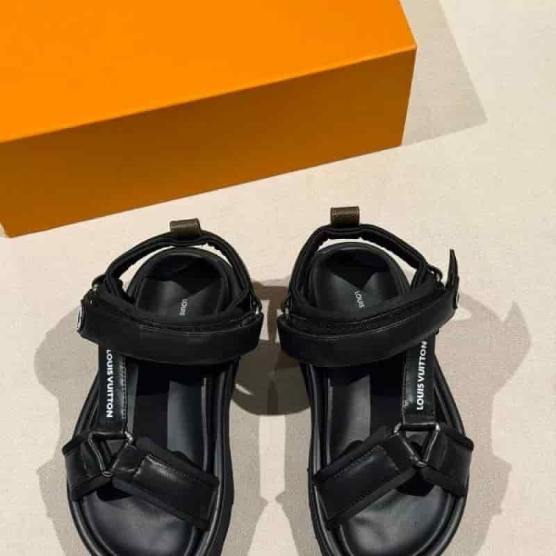 SANDALIA LOUIS VUITTON NEGRA PLATAFORMA - miniatura 1