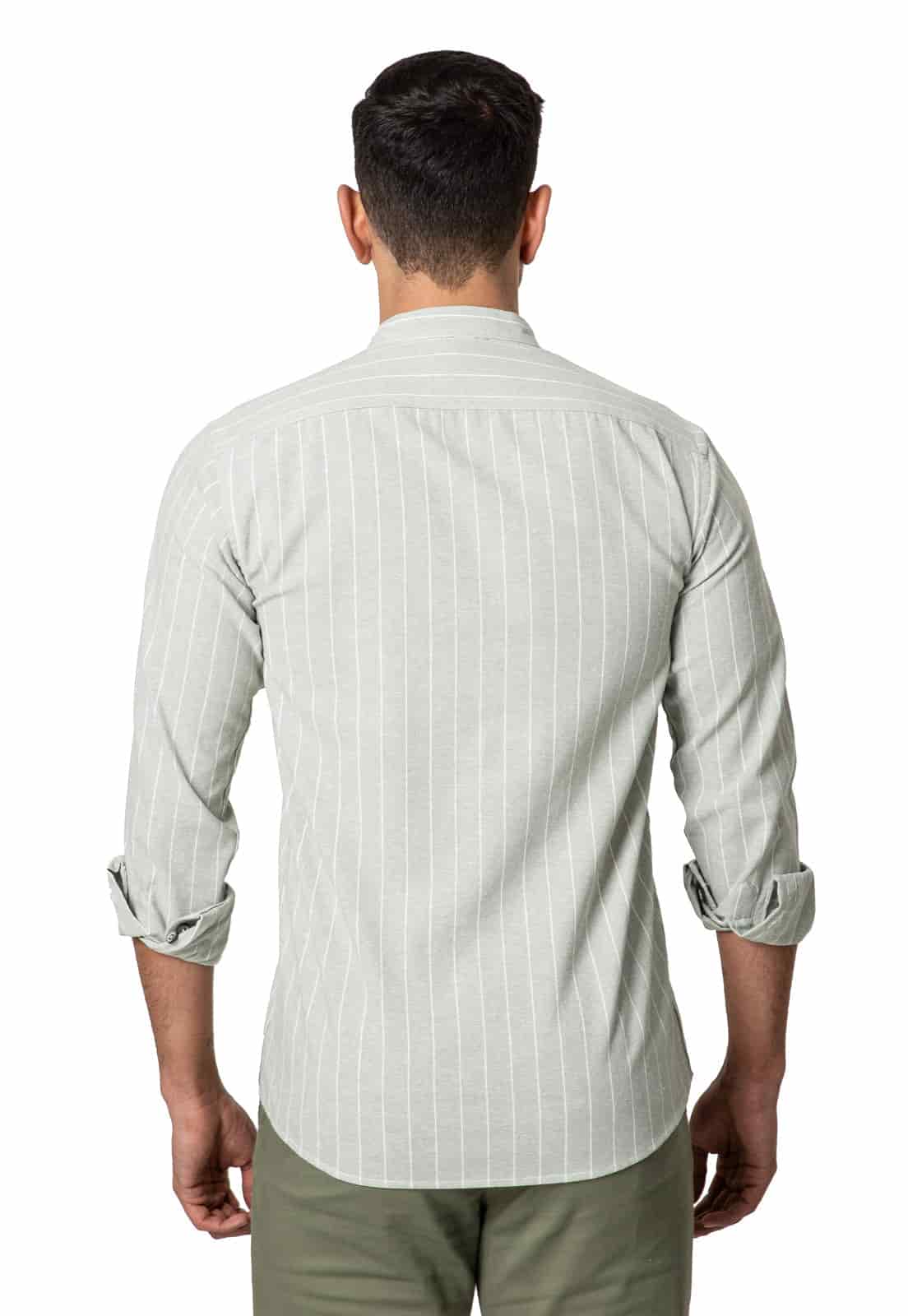 Camisa en Lino verde cuello neru a rayas - miniatura 16