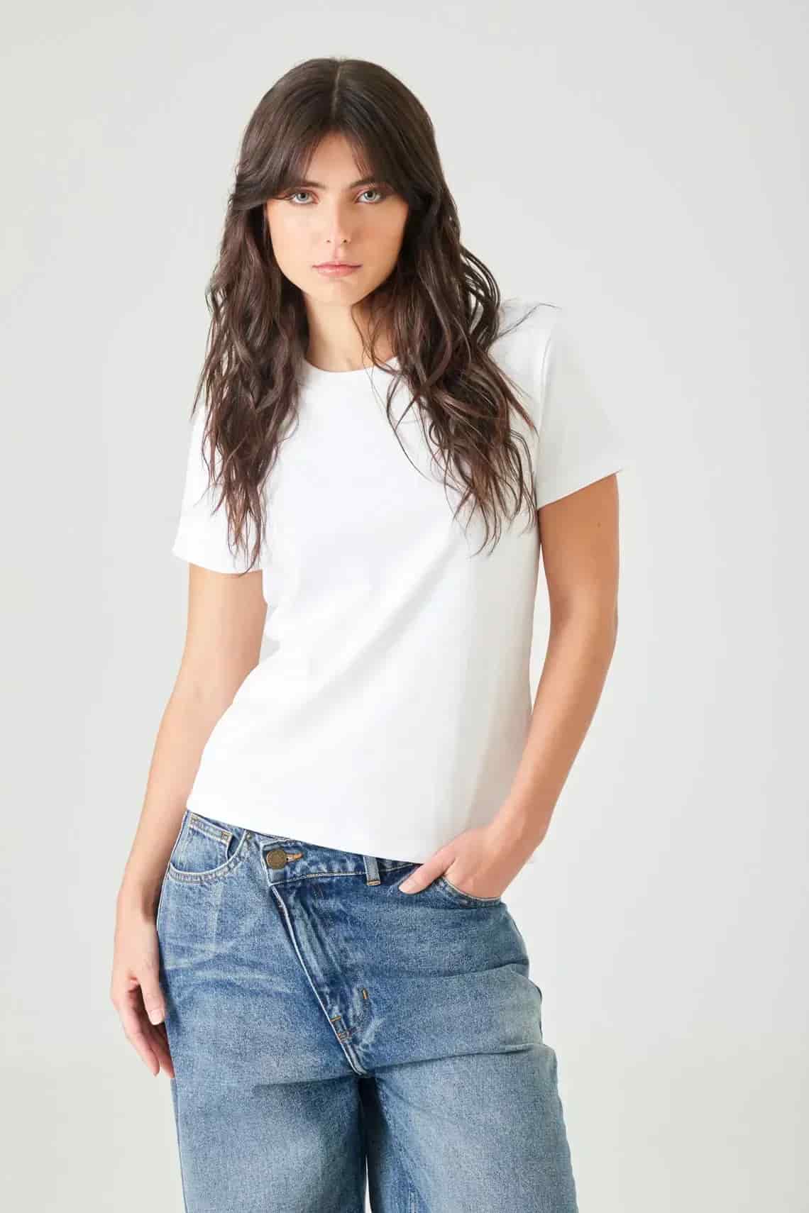 Camiseta regular fit con cuello redondo en blanco para mujer - miniatura 2