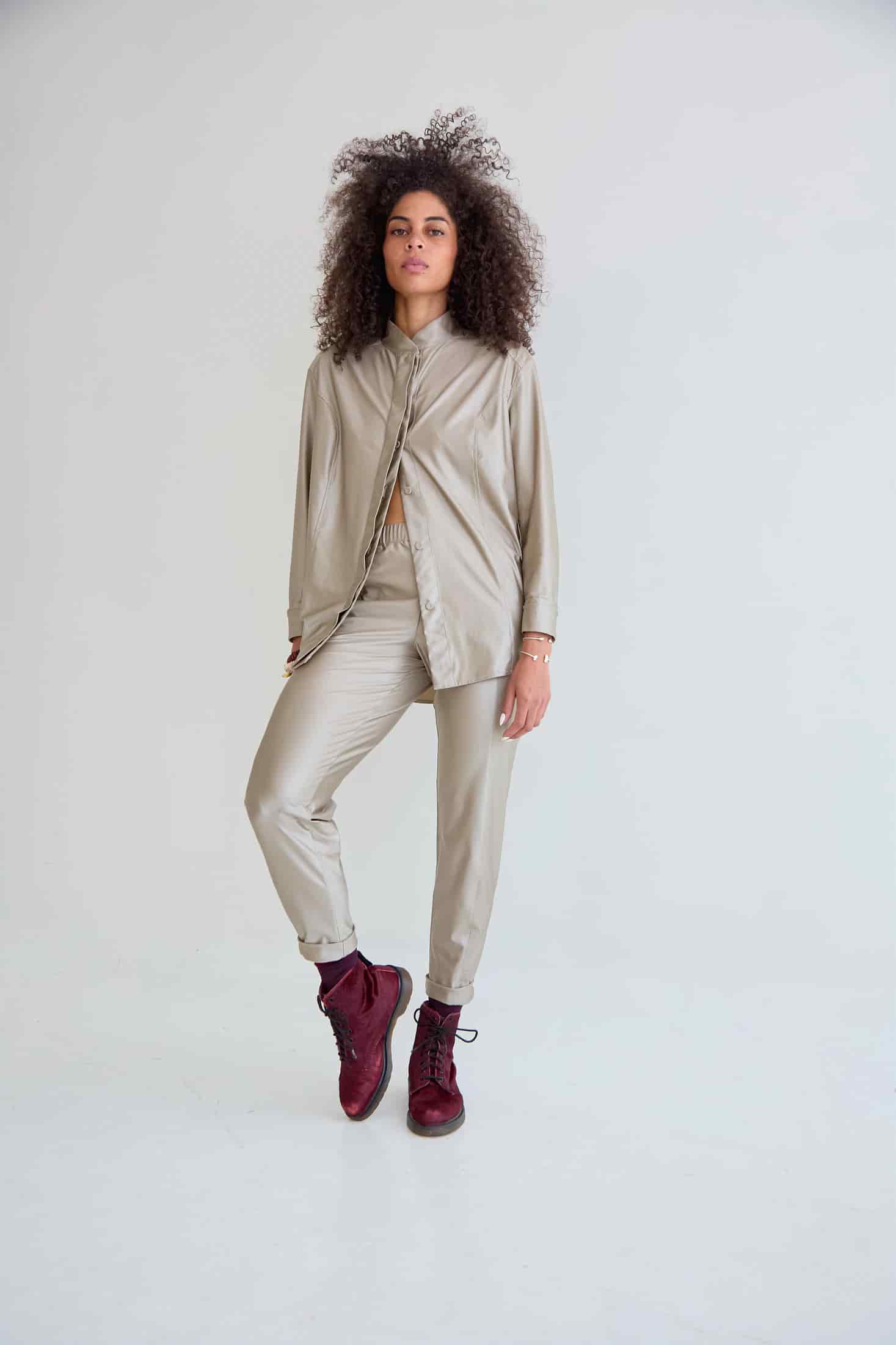 Pantalón Tech Fresh Champaña LUCIDO - miniatura 2
