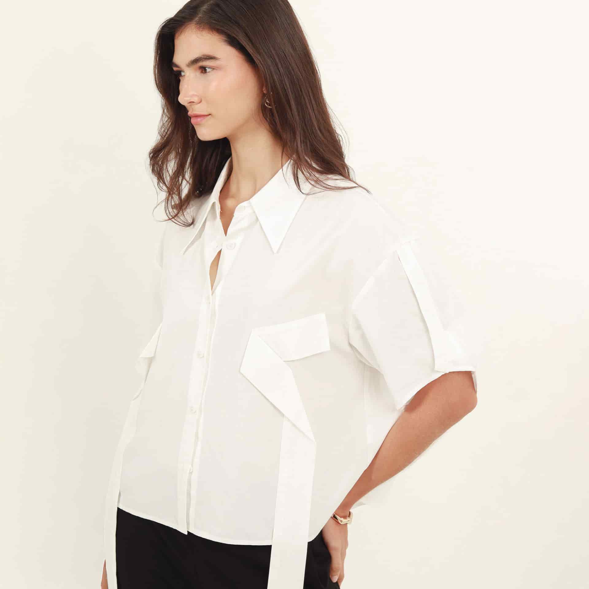 Camisa cuello V manga corta - miniatura 1