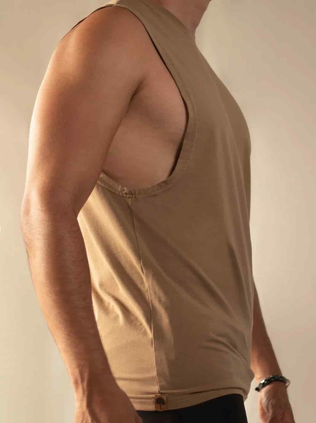 CAMISETA SIN MANGAS - miniatura 4