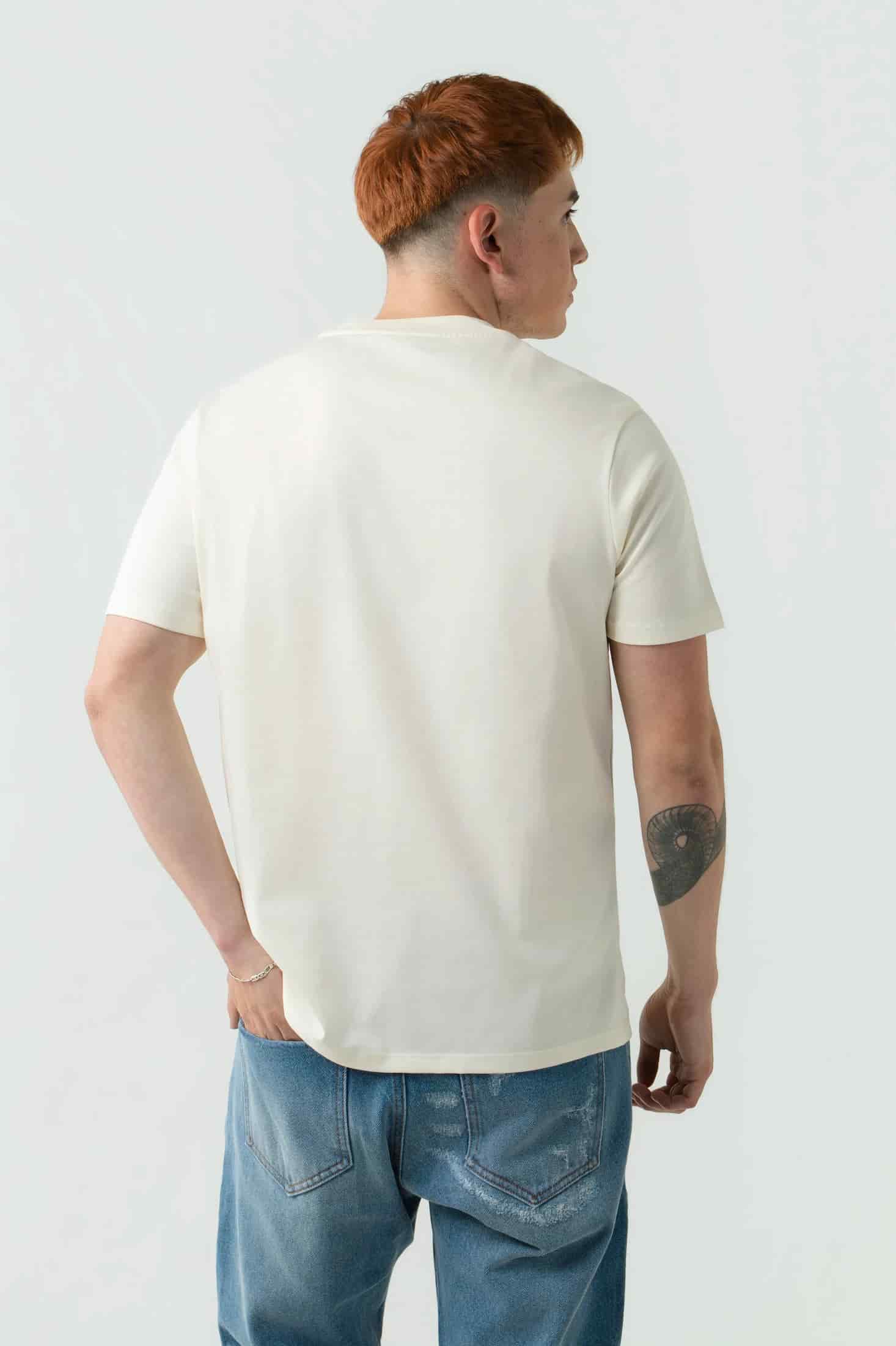 CAMISETA ESPECIAL ESTAMPADO LOCALIZADO COLOR IVORY - miniatura 3