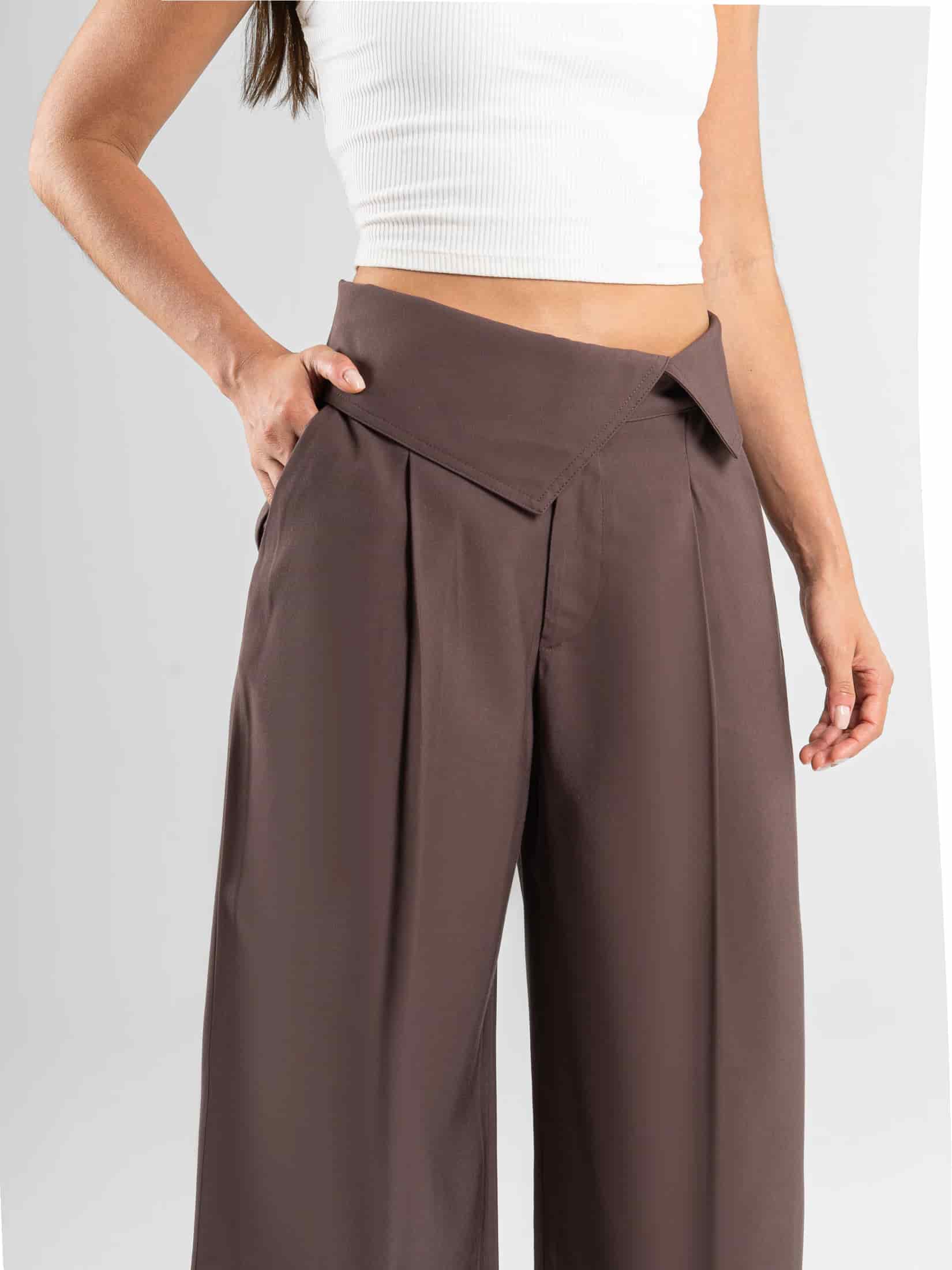 Ref: 0620558 Pantalón mom flare, prenses, detalle pretina, tono café - miniatura 4