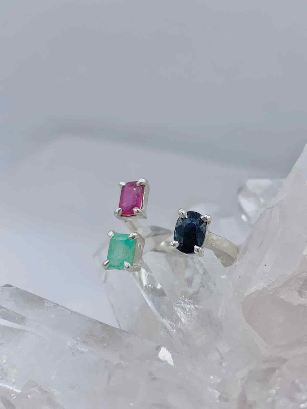Anillo multipiedras Rubí, Esmeralda y Turmalina colección llénate de color - miniatura 1