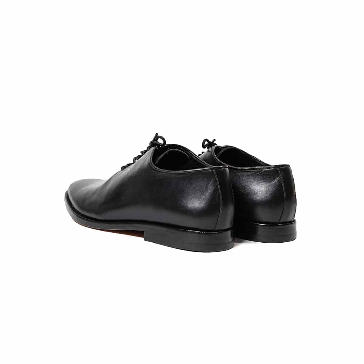 Wholecut Cuero Negro - miniatura 2