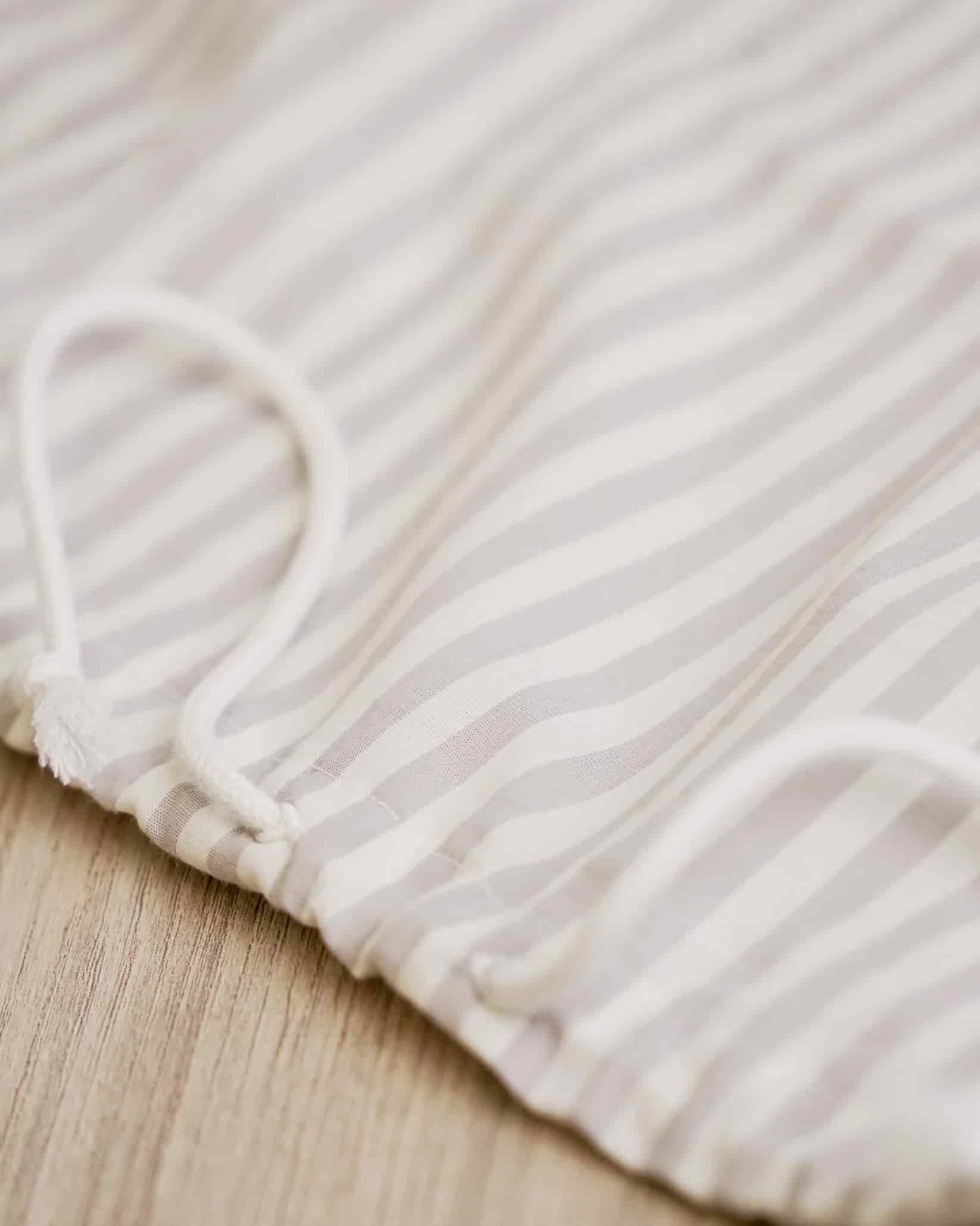 CAMISA BLANCA  RAYAS MUJER  NIKE - miniatura 13