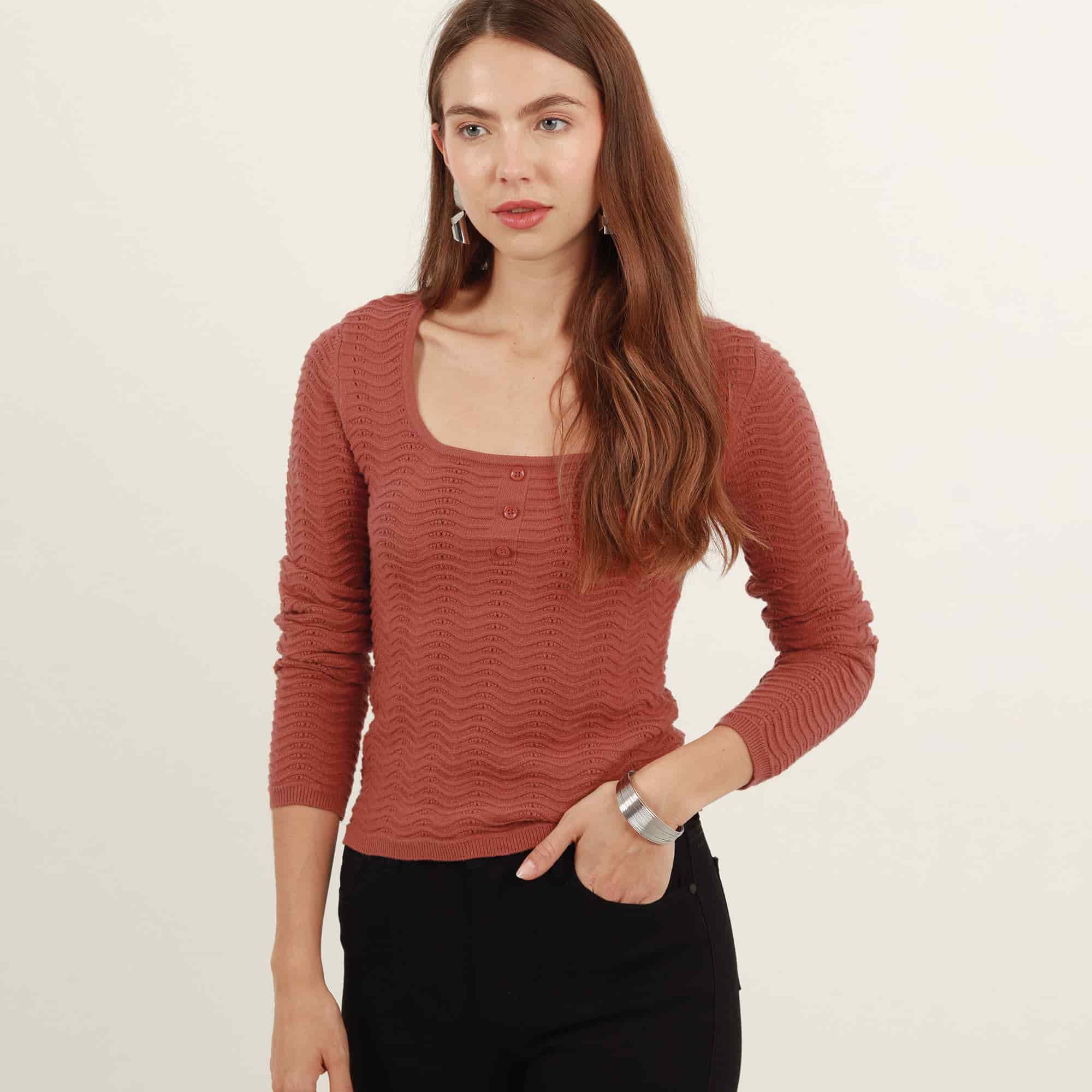 Sweater con textura cuello en u manga larga con botón - miniatura 1