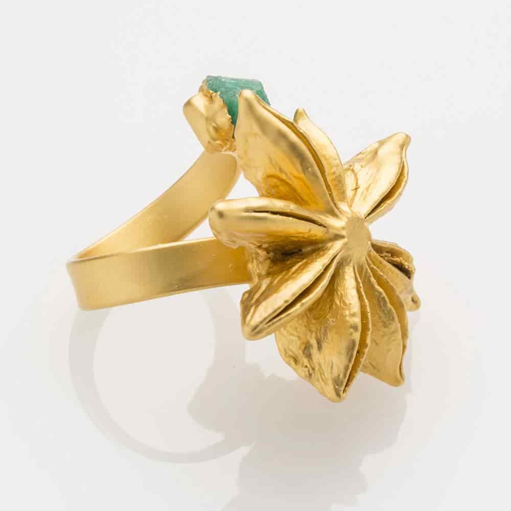 Star Anise and Rough Emerald Ring - miniatura 3