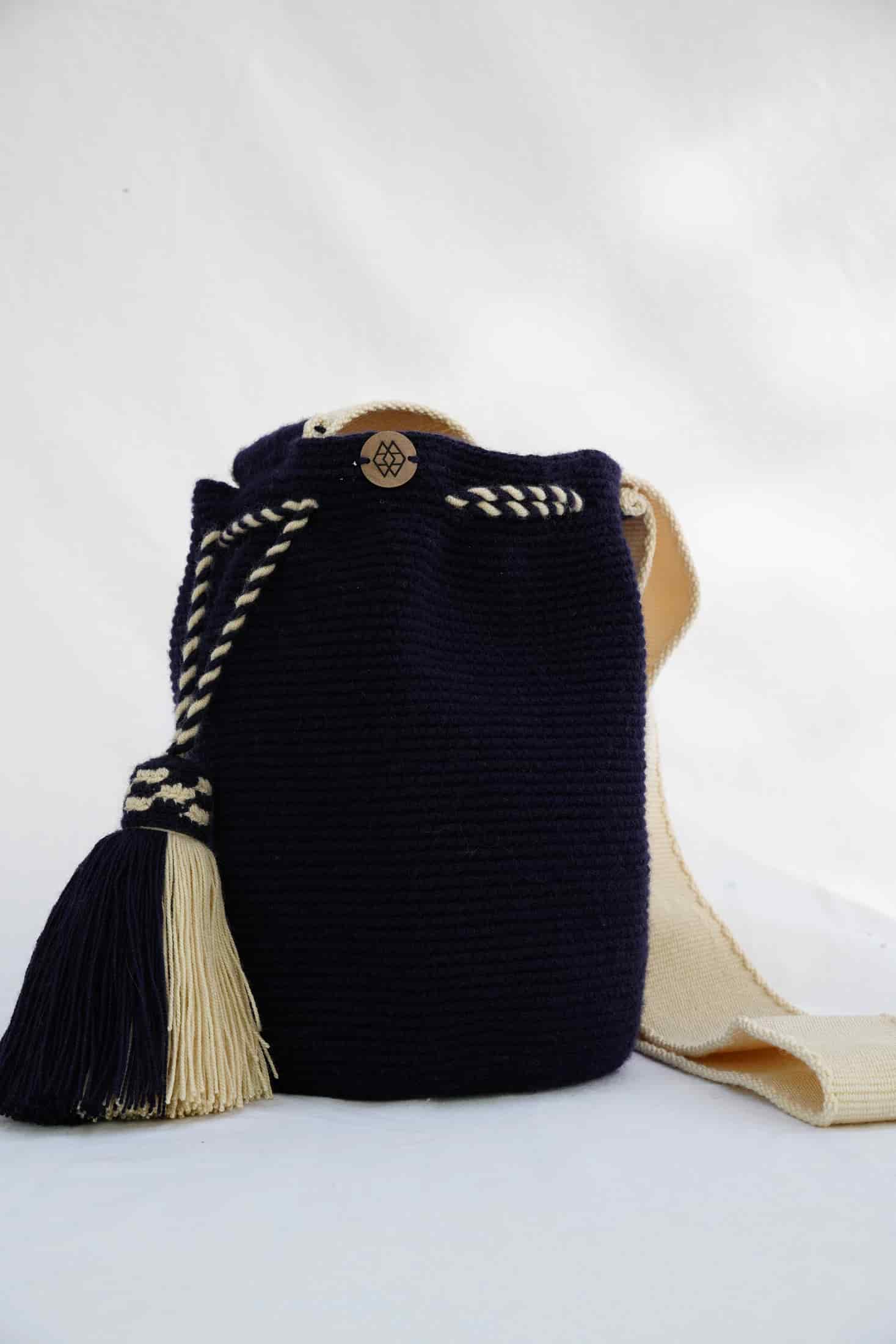 Mochila Mediana Unicolor Amistad - miniatura 11