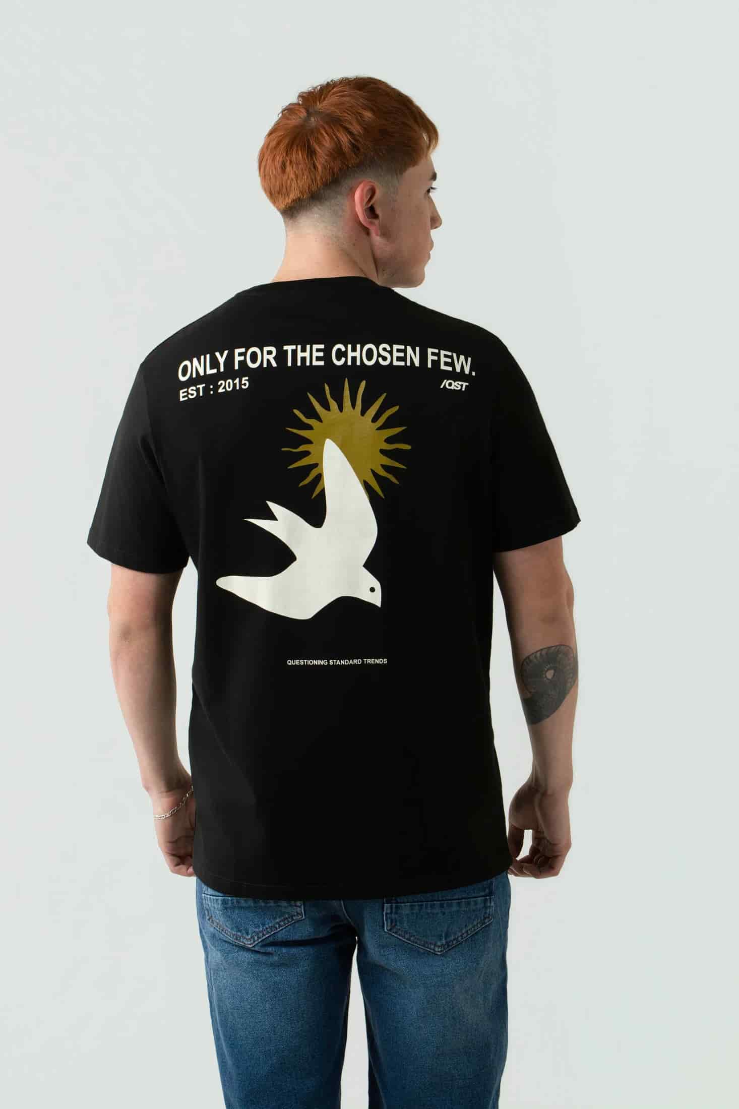 CAMISETA ESPECIAL ESTAMPADO LOCALIZADO COLOR NEGRO - miniatura 3