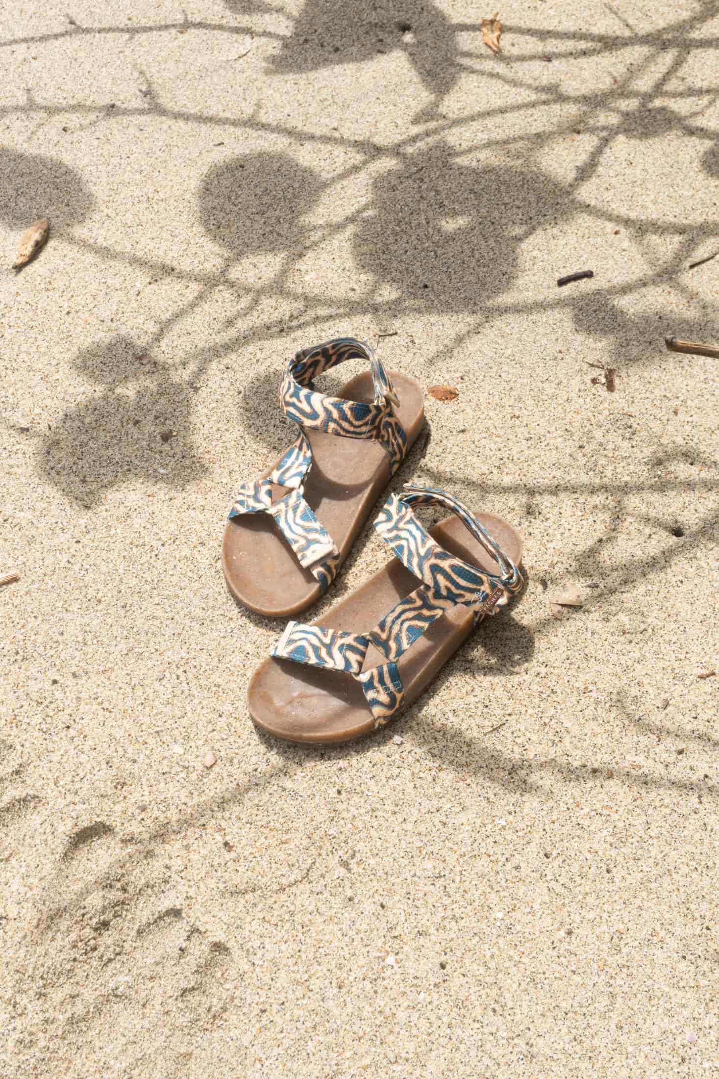 Sandalias Reata "Made for the Sea" Azul Estuario - miniatura 15