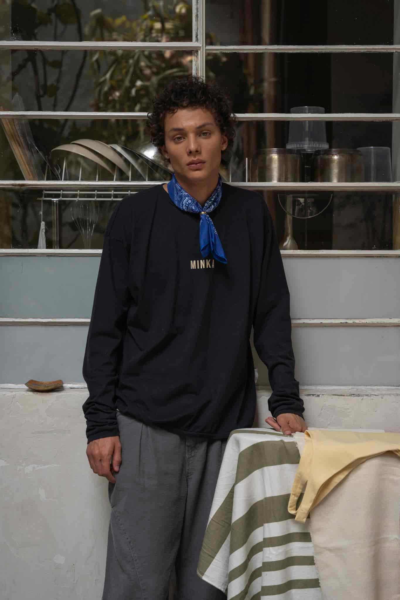 Camibuzo Negro - miniatura 2