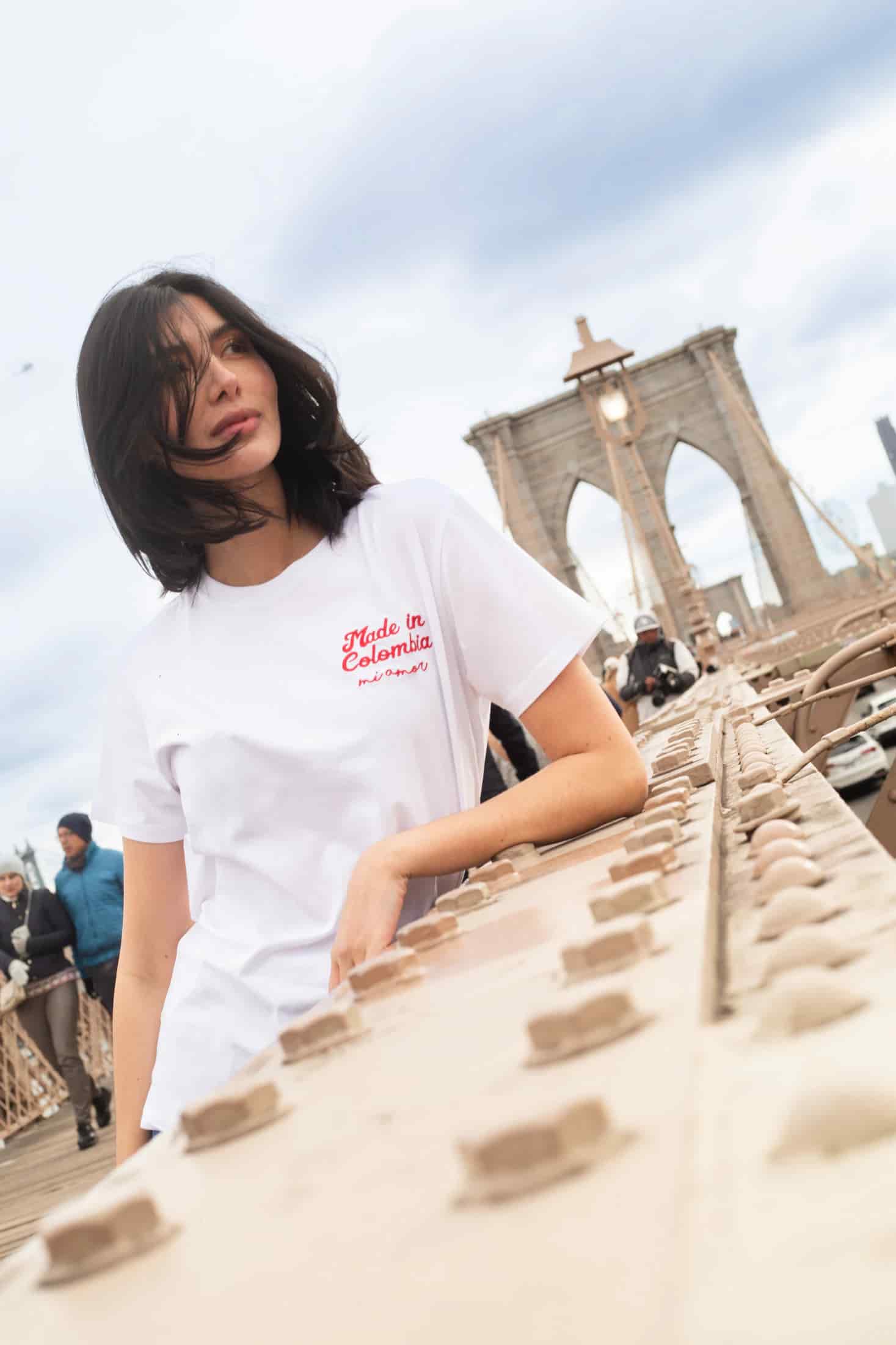 Colombia Mi Amor For Him/For Her Tee - miniatura 1