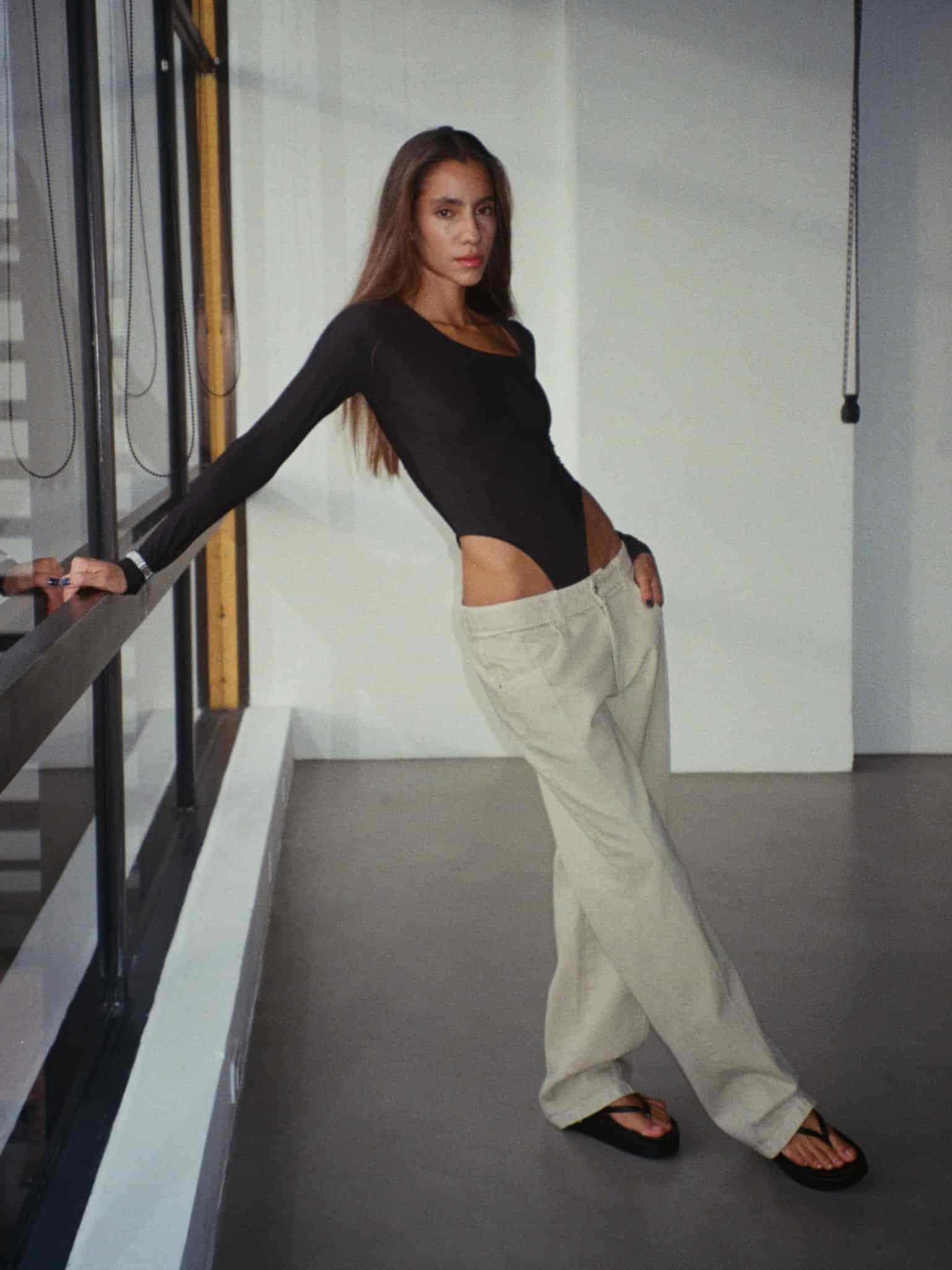 SPLIT LEG STRAIGHT JEAN - ASH - miniatura 10