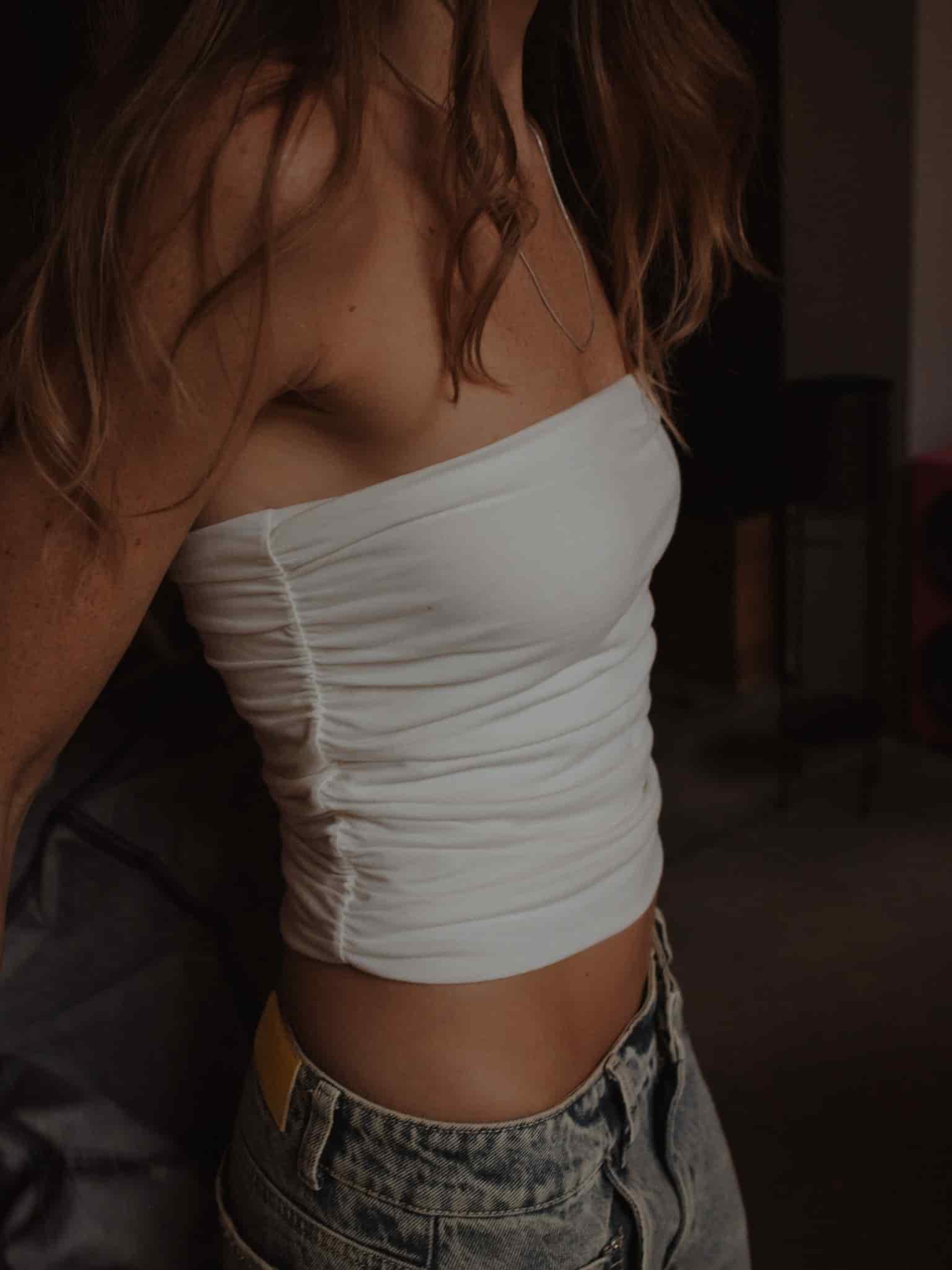 DRAPED STRAPLESS TOP - SOFT WHITE - miniatura 3