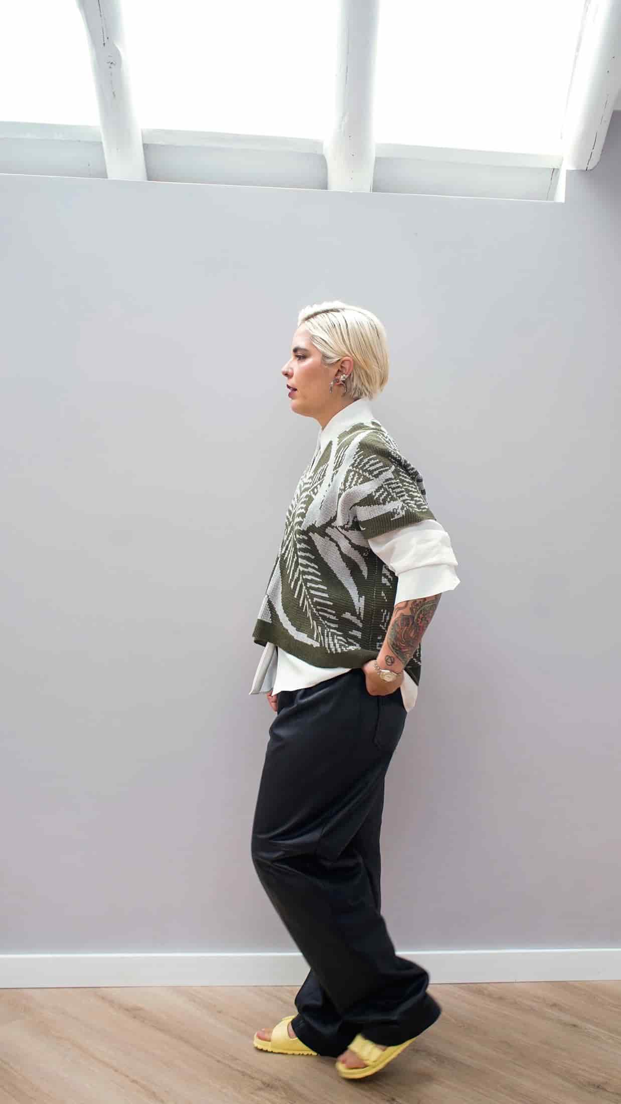 Blusa Palmas - verde militar y gris claro - miniatura 5