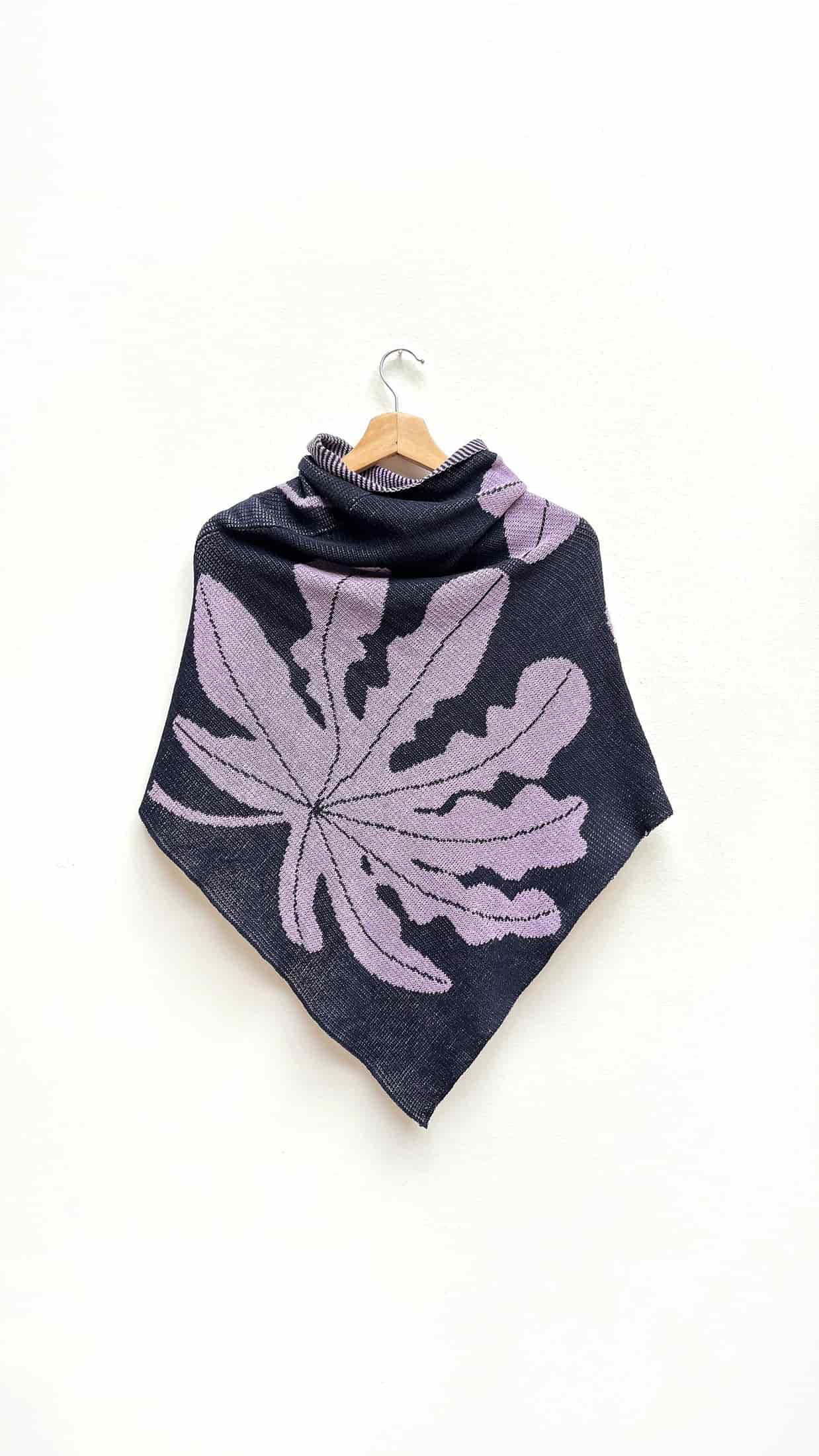 Poncho Yarumo - azul oscuro y lila - miniatura 1