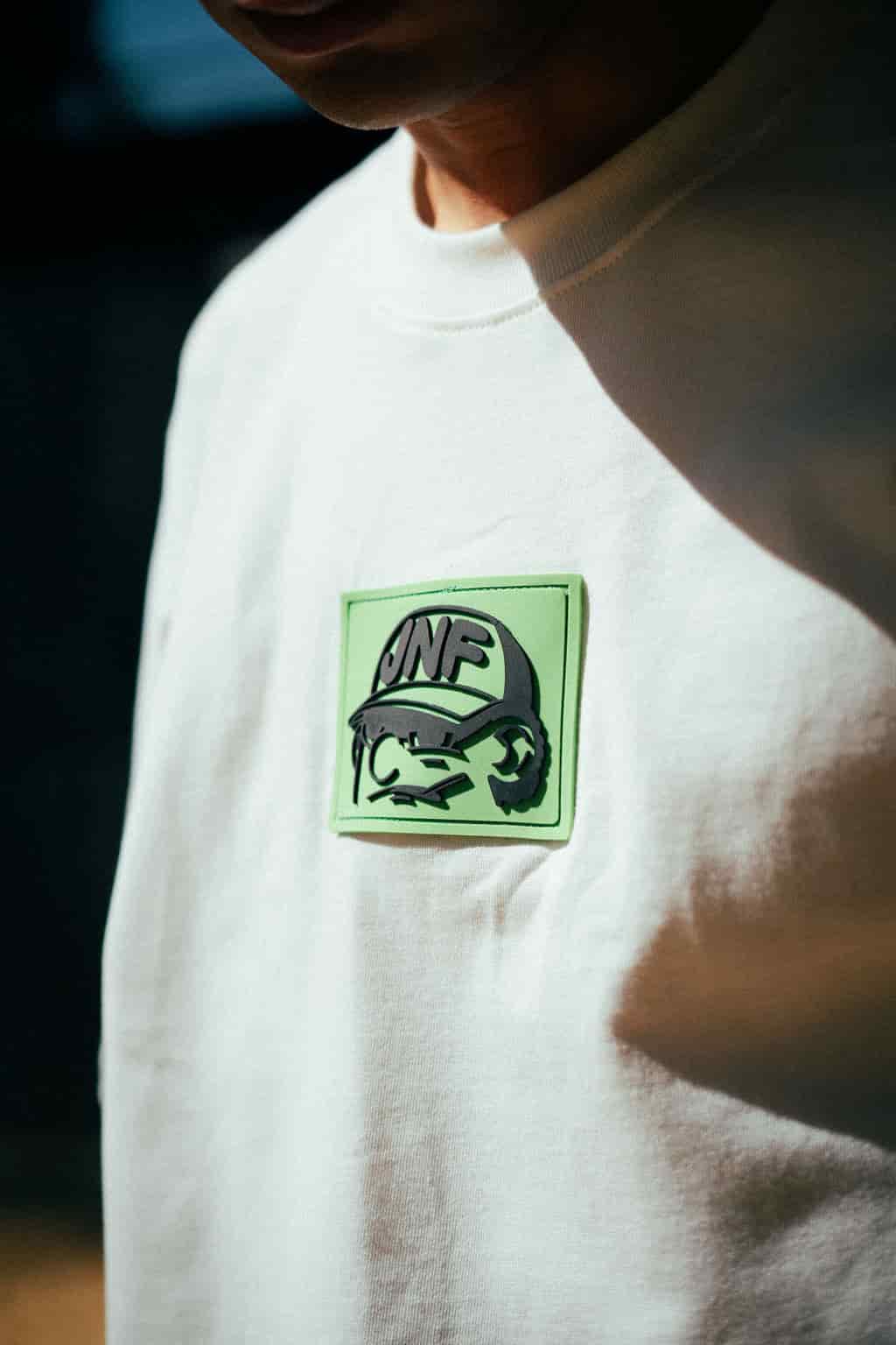 CAMISETA SERVING BLANCA - miniatura 4