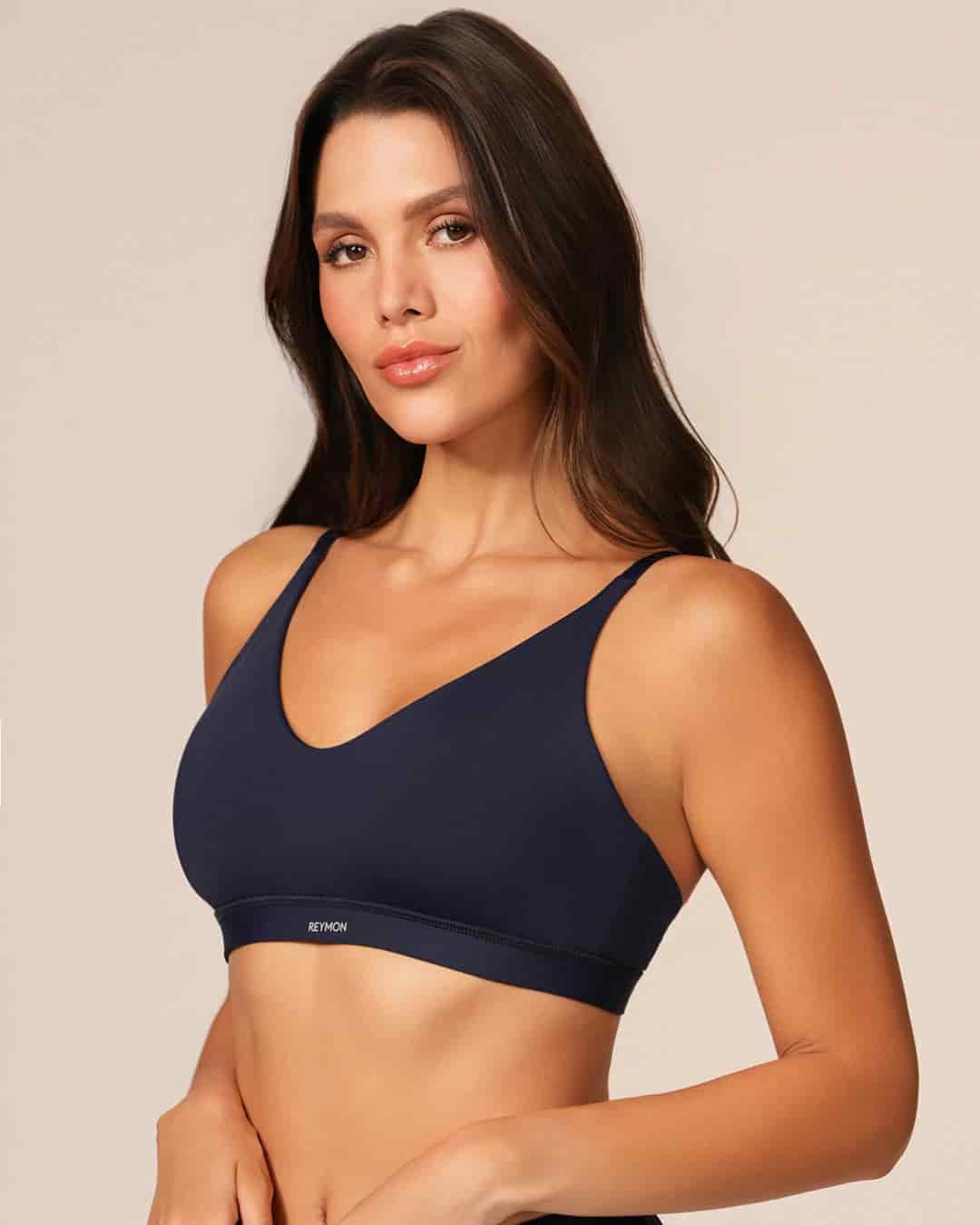 Top Prehormado en Microfibra con Almohadillas Removibles y Broche Ref. 450 - miniatura 5