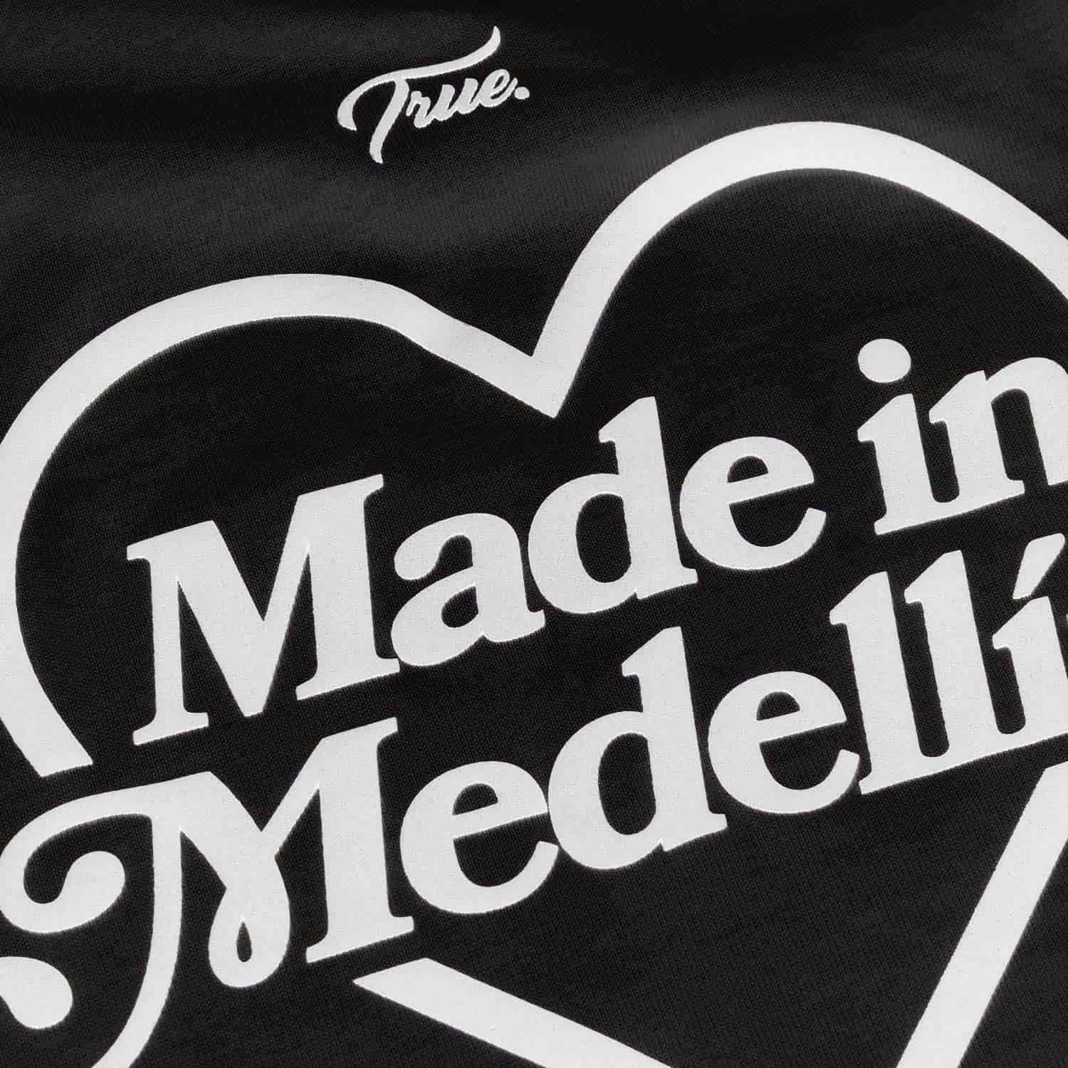 Camiseta Oversized Medellín - Negra - miniatura 4