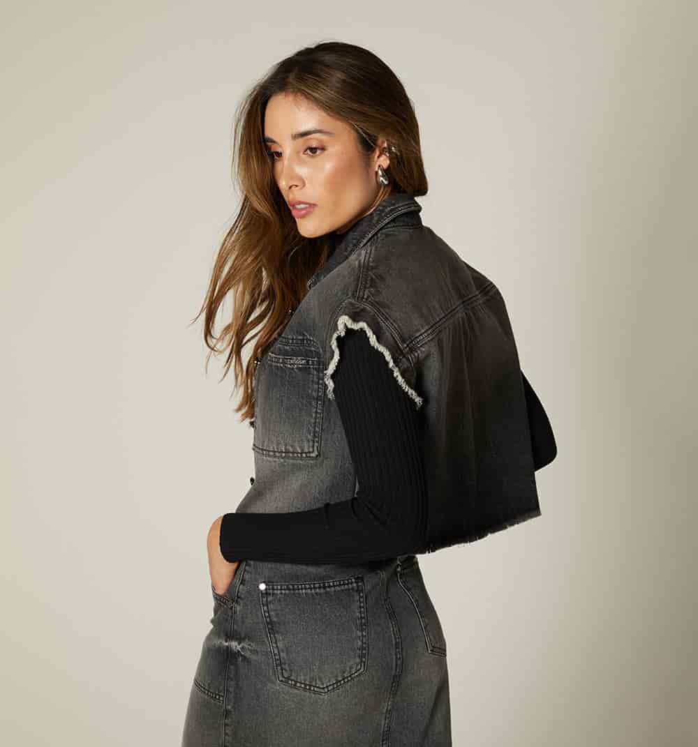 Blusa sisa camisera corta, con destroyer - miniatura 4