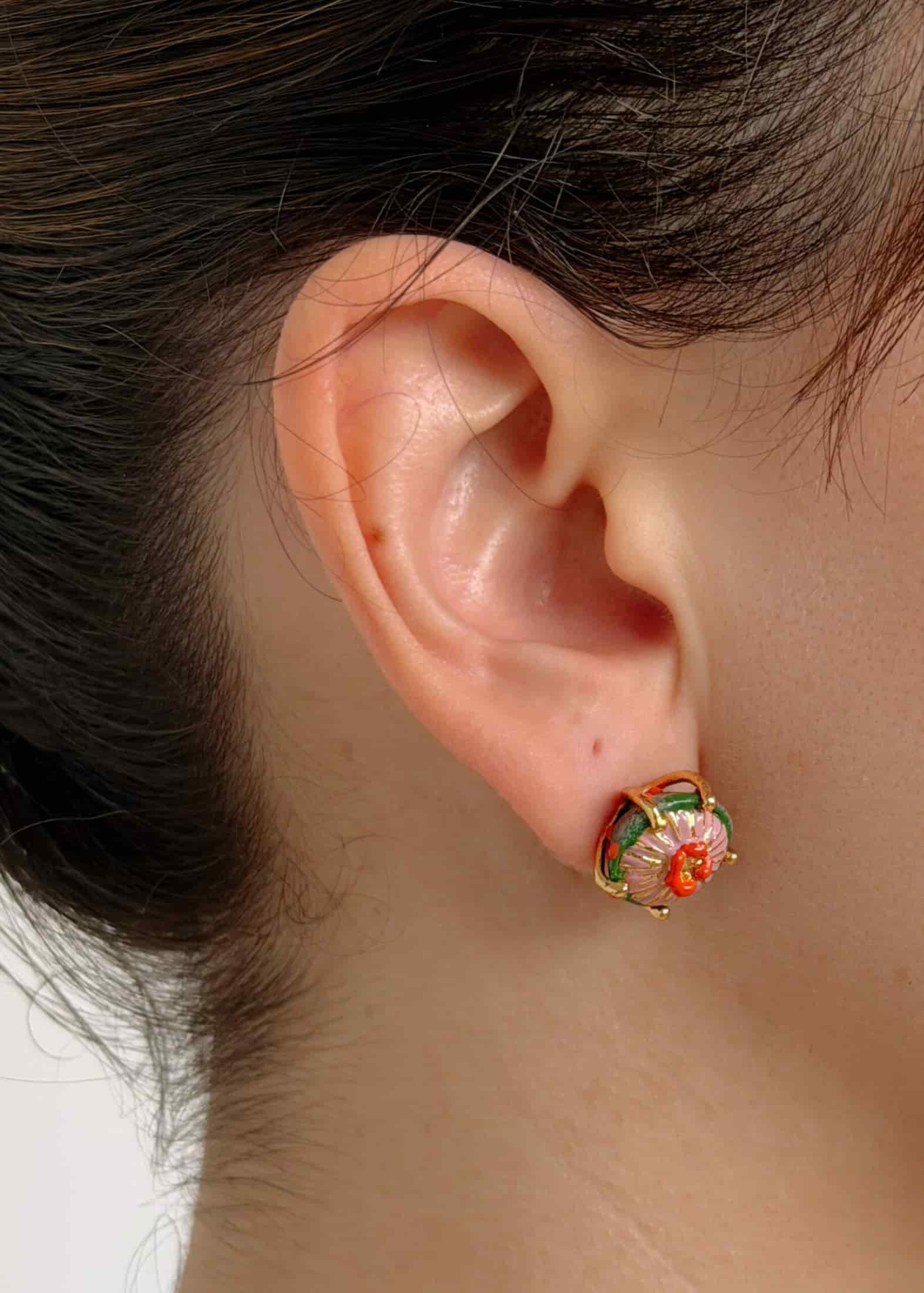 Aretes mini sombrerito verde lila - miniatura 2