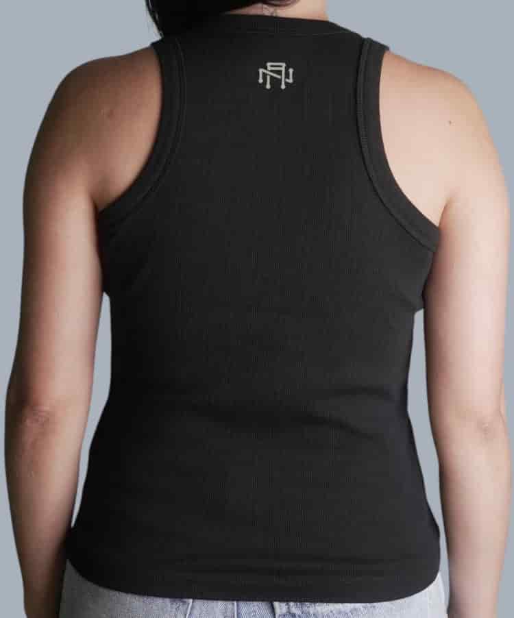 TANK TOP NEGRO ESCUDO AN MUJER - miniatura 4