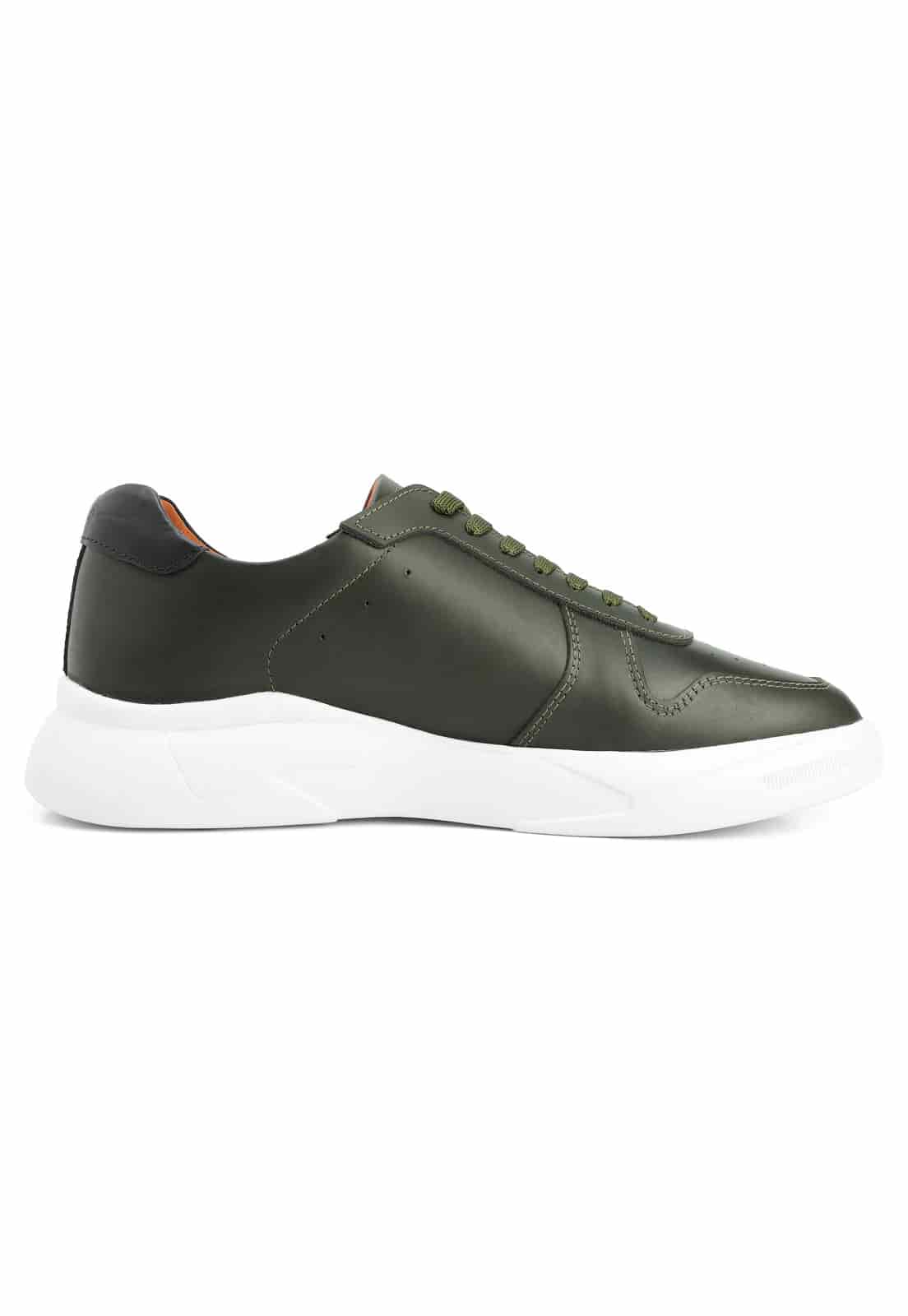 Tenis verdes con suela blanca y talón negro - miniatura 3